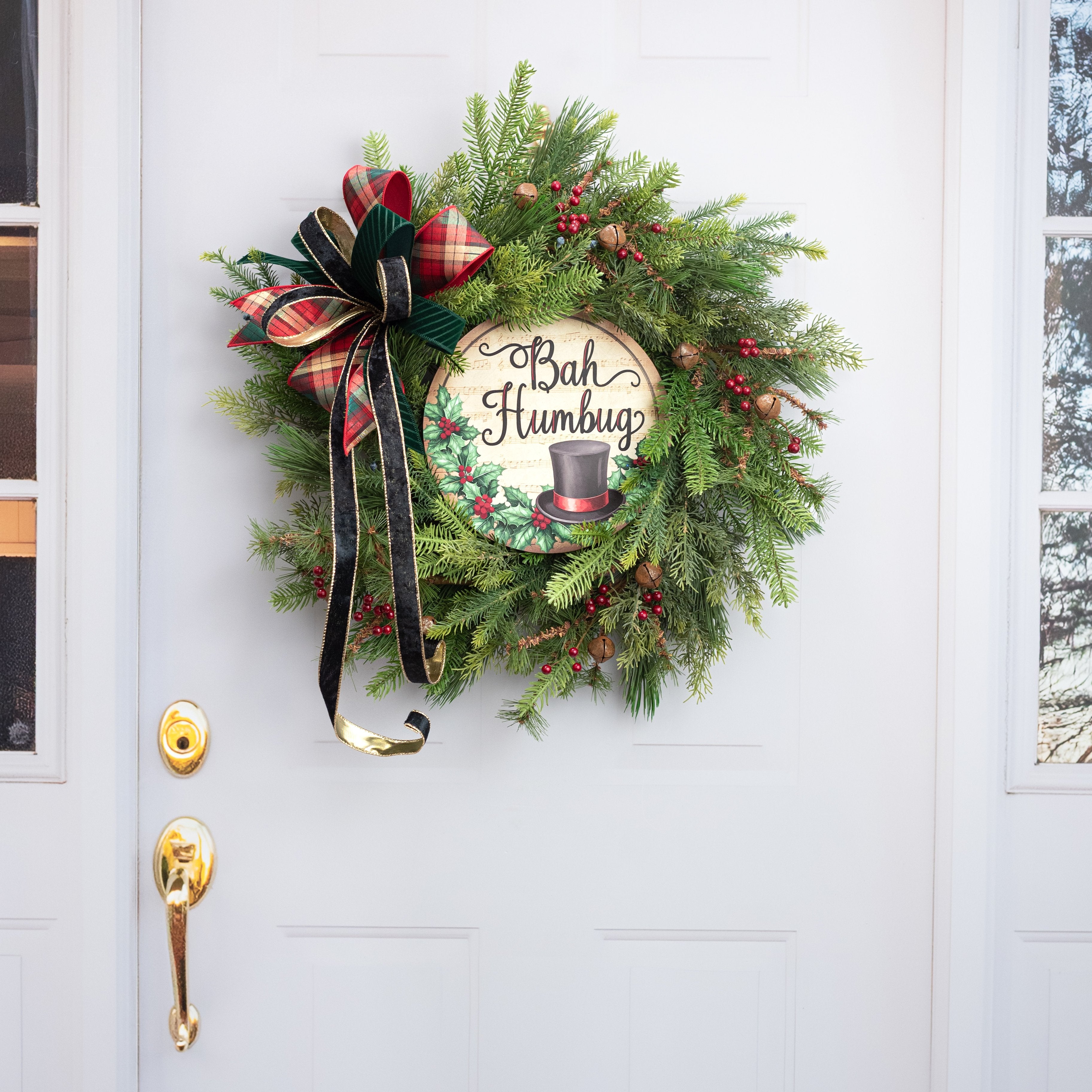 10.5" Round Wooden Sign: Bah Humbug detail photo 3