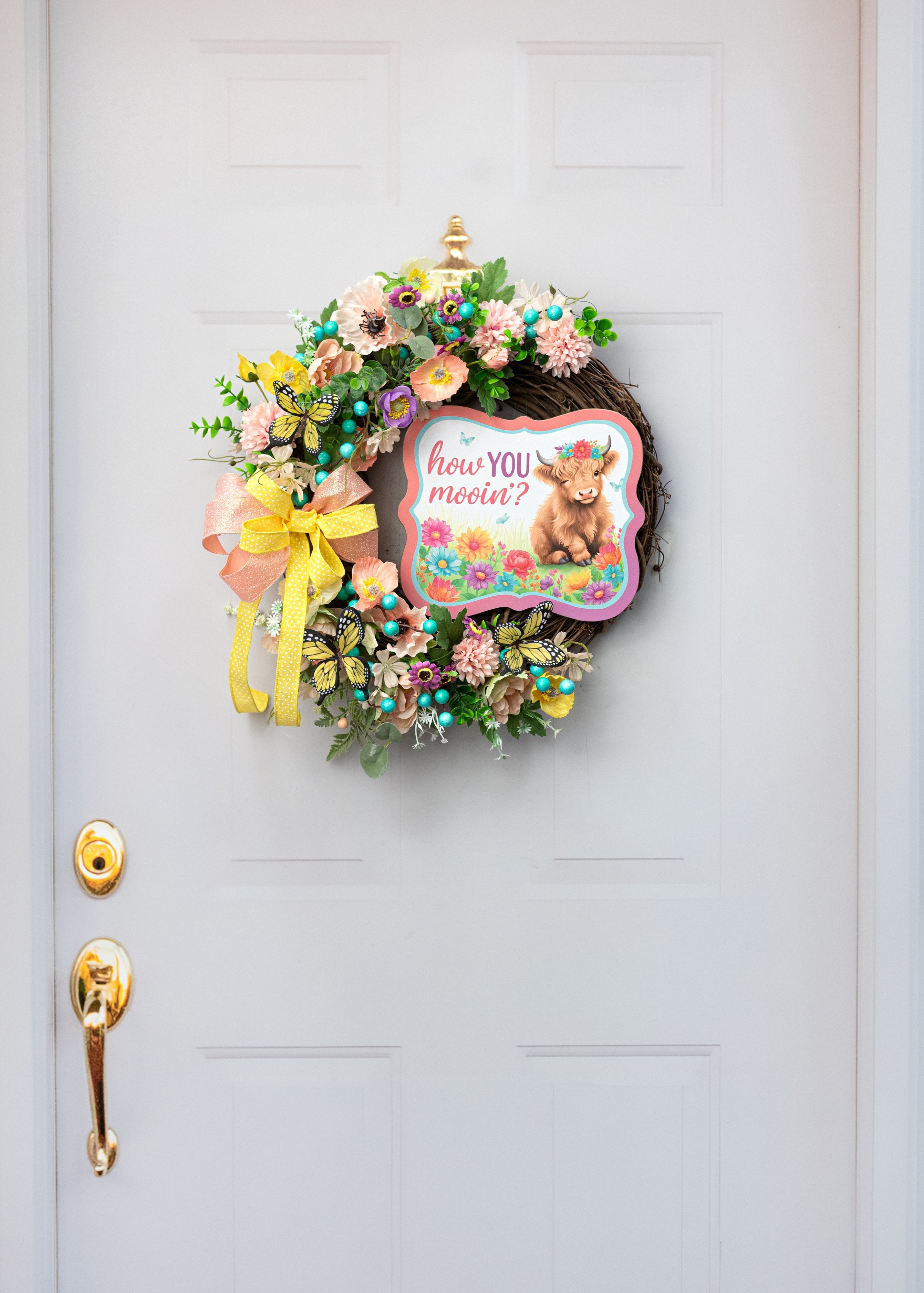 10" Bracket Wooden Sign: How You Mooin' Highland Cow detail photo 4
