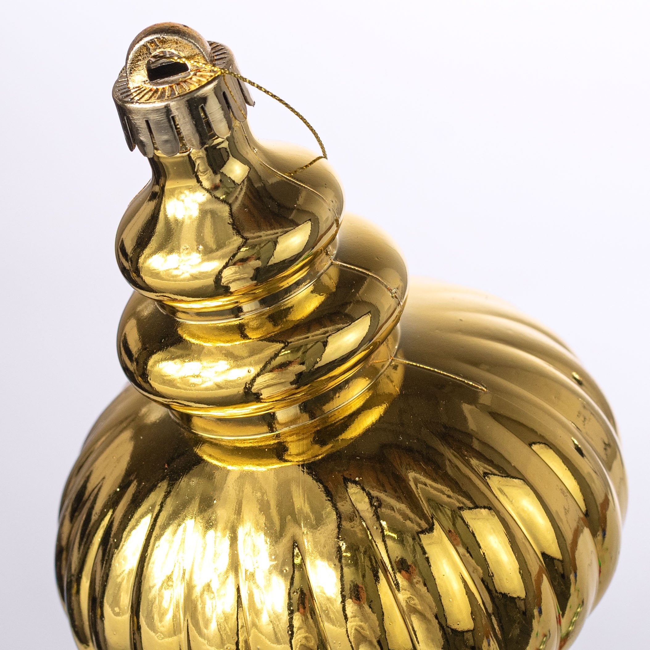 10" Finial Ornament: Metallic Gold detail photo 3