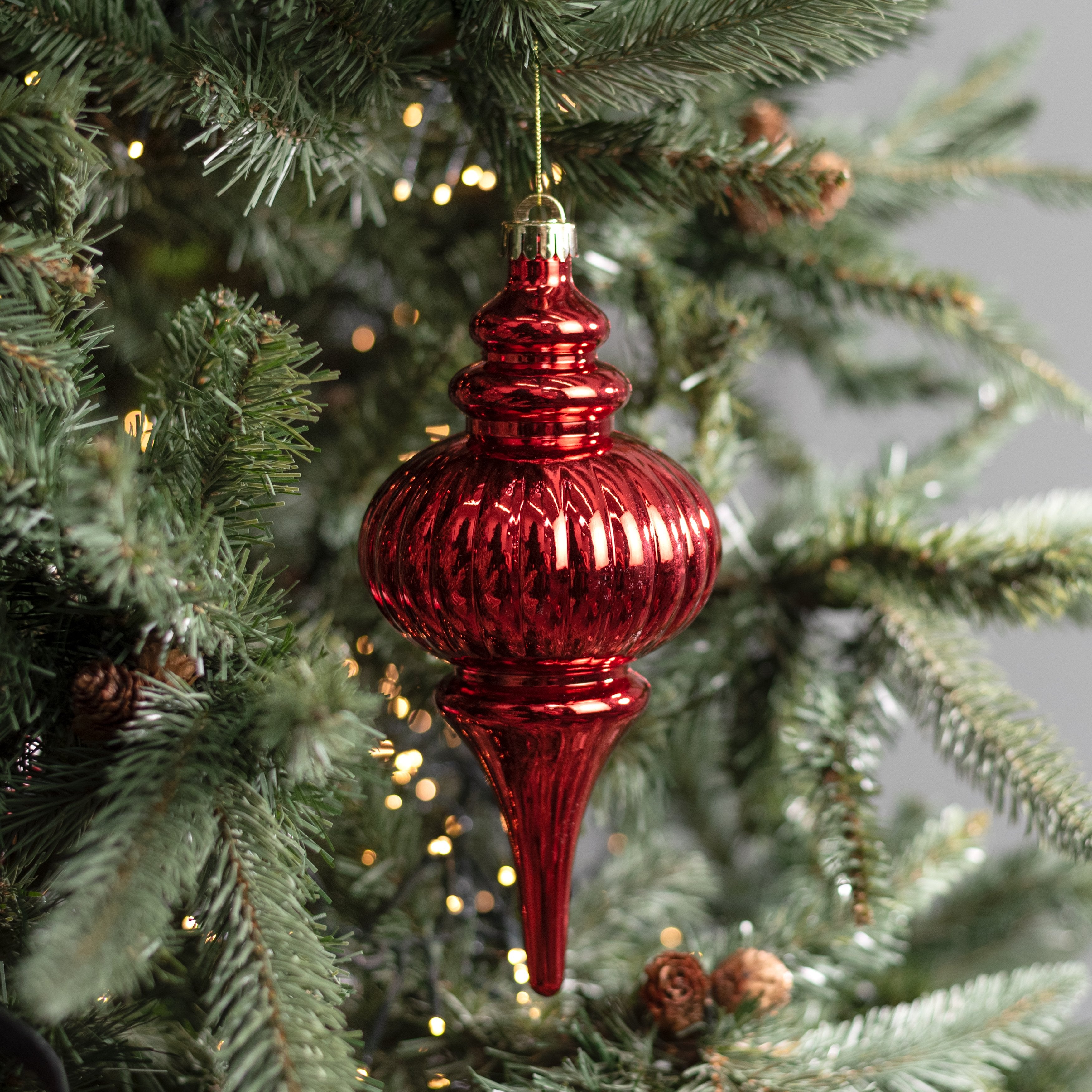 10" Finial Ornament: Metallic Red Lifestyle Photo