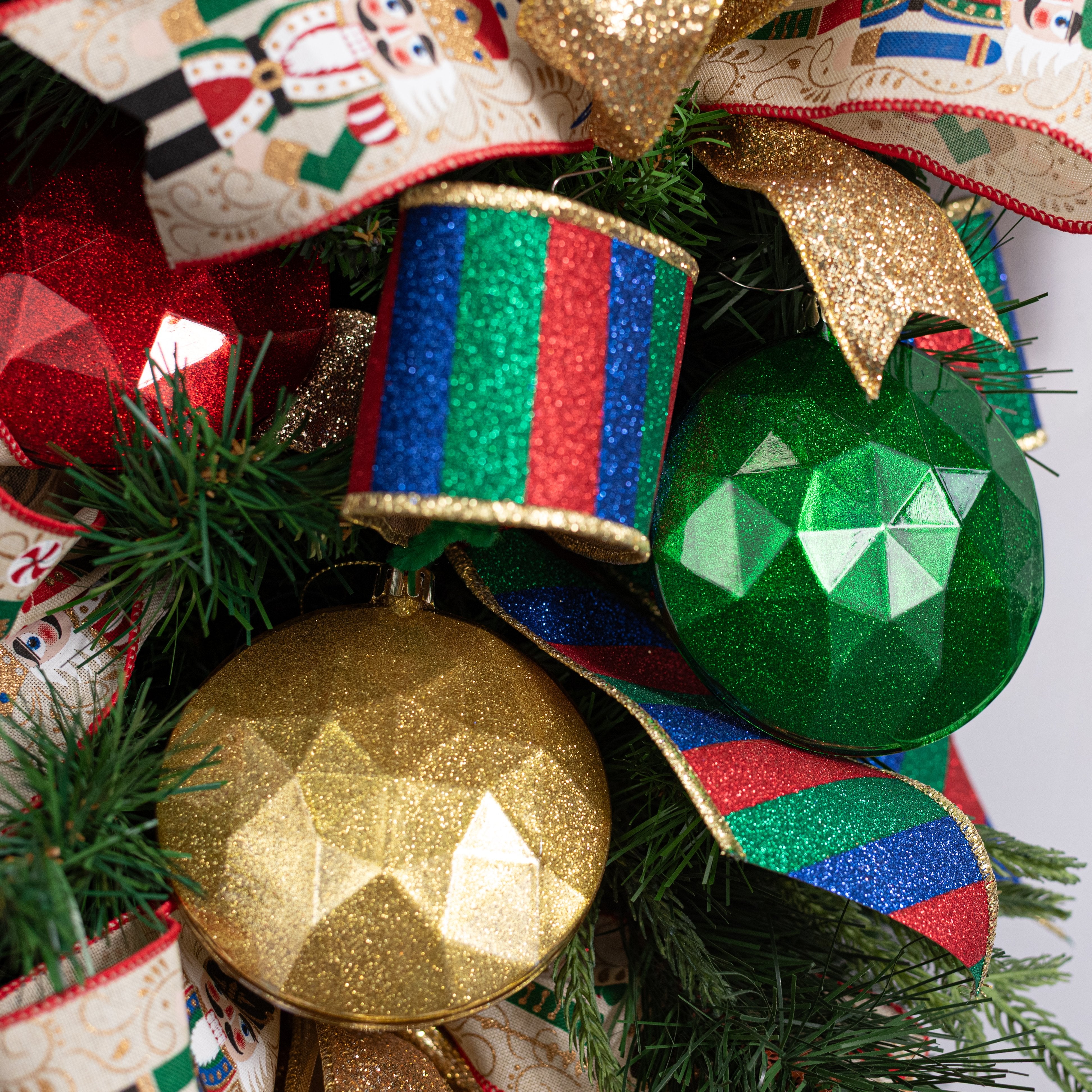 100mm Faceted Flat Round Gem Ornament: Glitter Inside Emerald Green detail photo 6