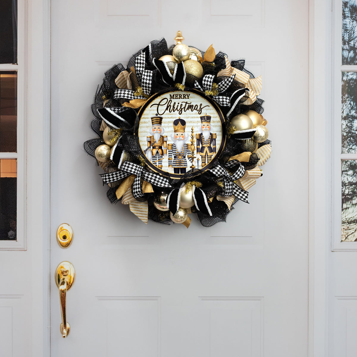 12" Round Metal Sign: Merry Christmas Harlequin Nutcrackers detail photo 4