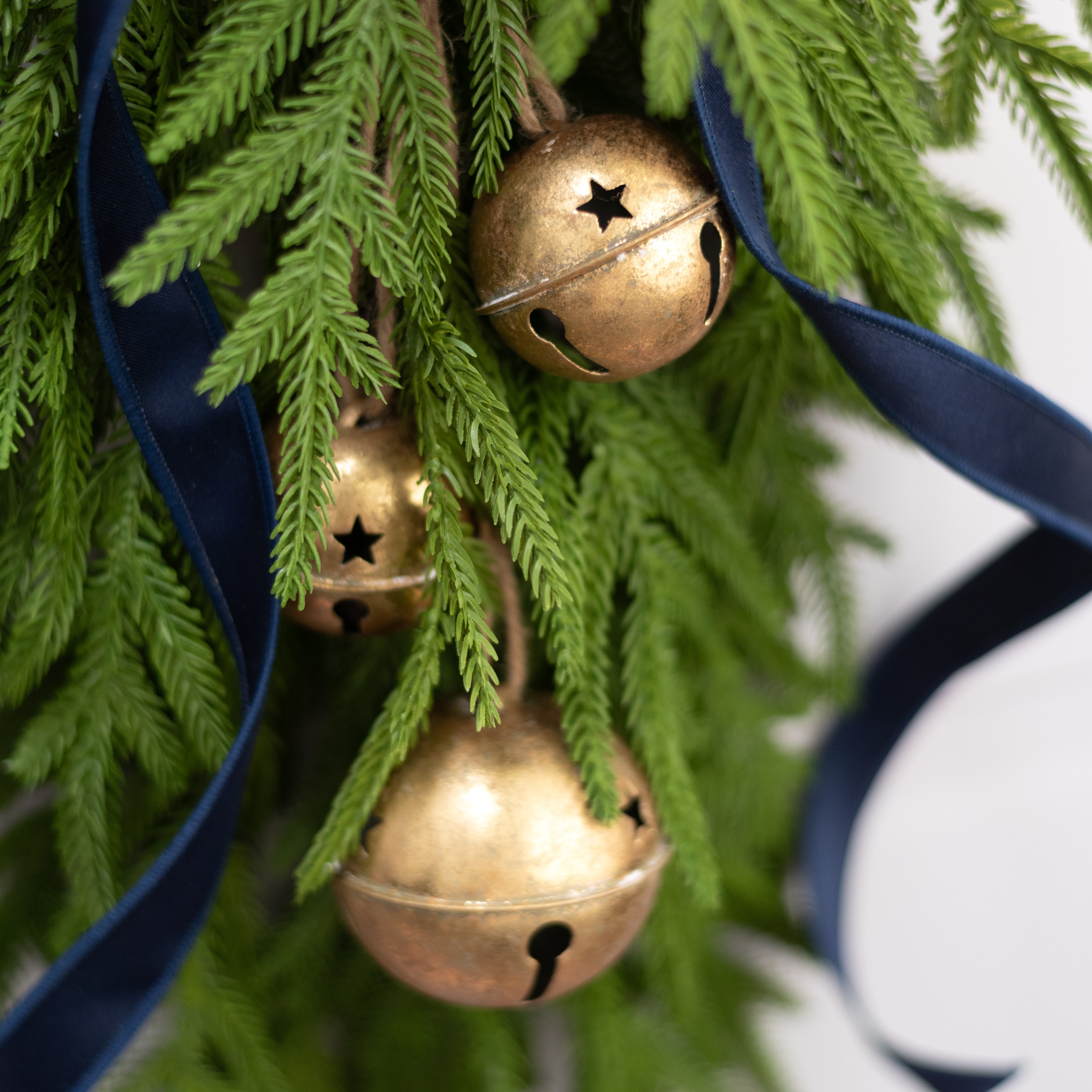 13" Hanging Jingle Bell Cluster: Distressed Gold Lifestyle Photo