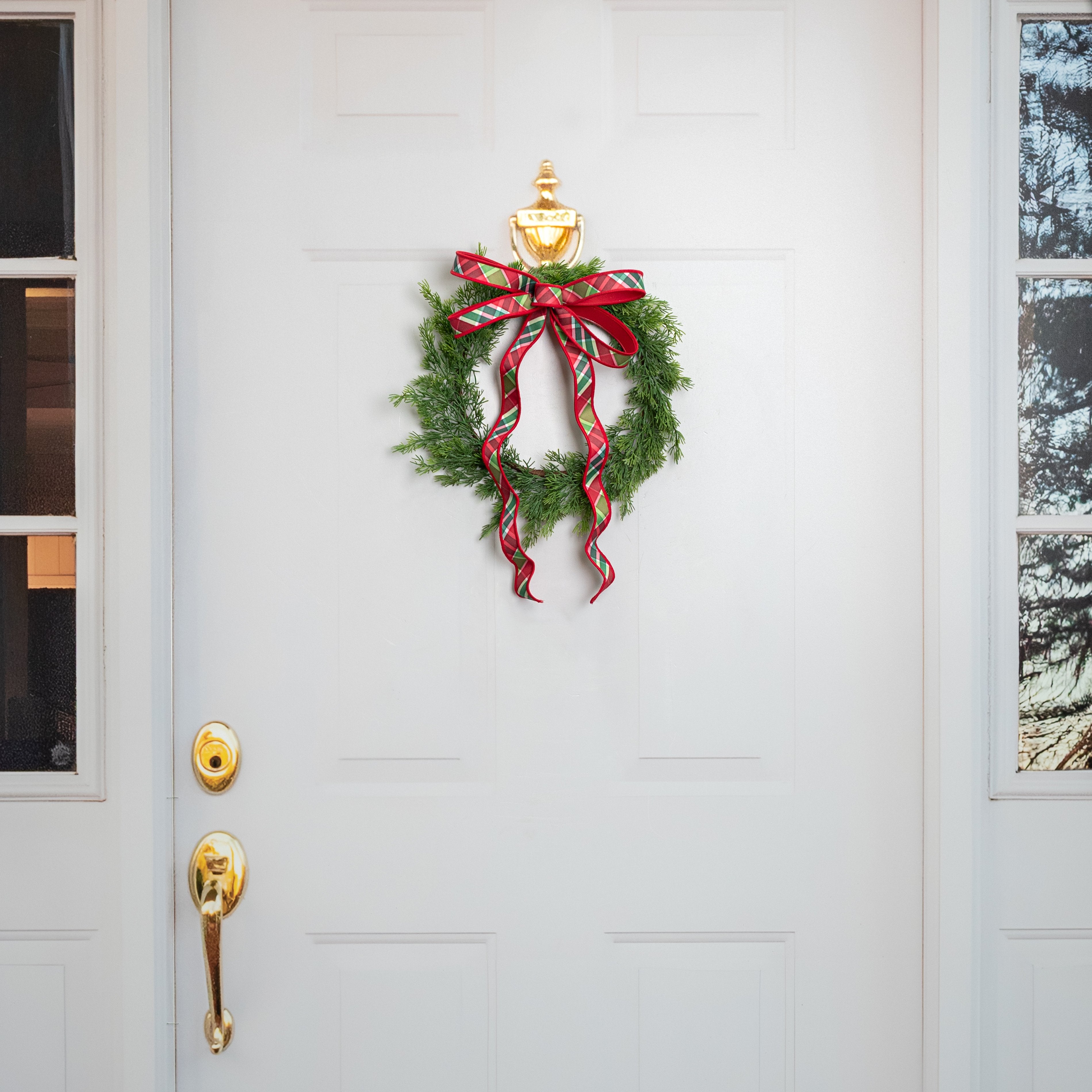 14" Soft Touch Cedar Plate Charger Wreath: Evergreen detail photo 4
