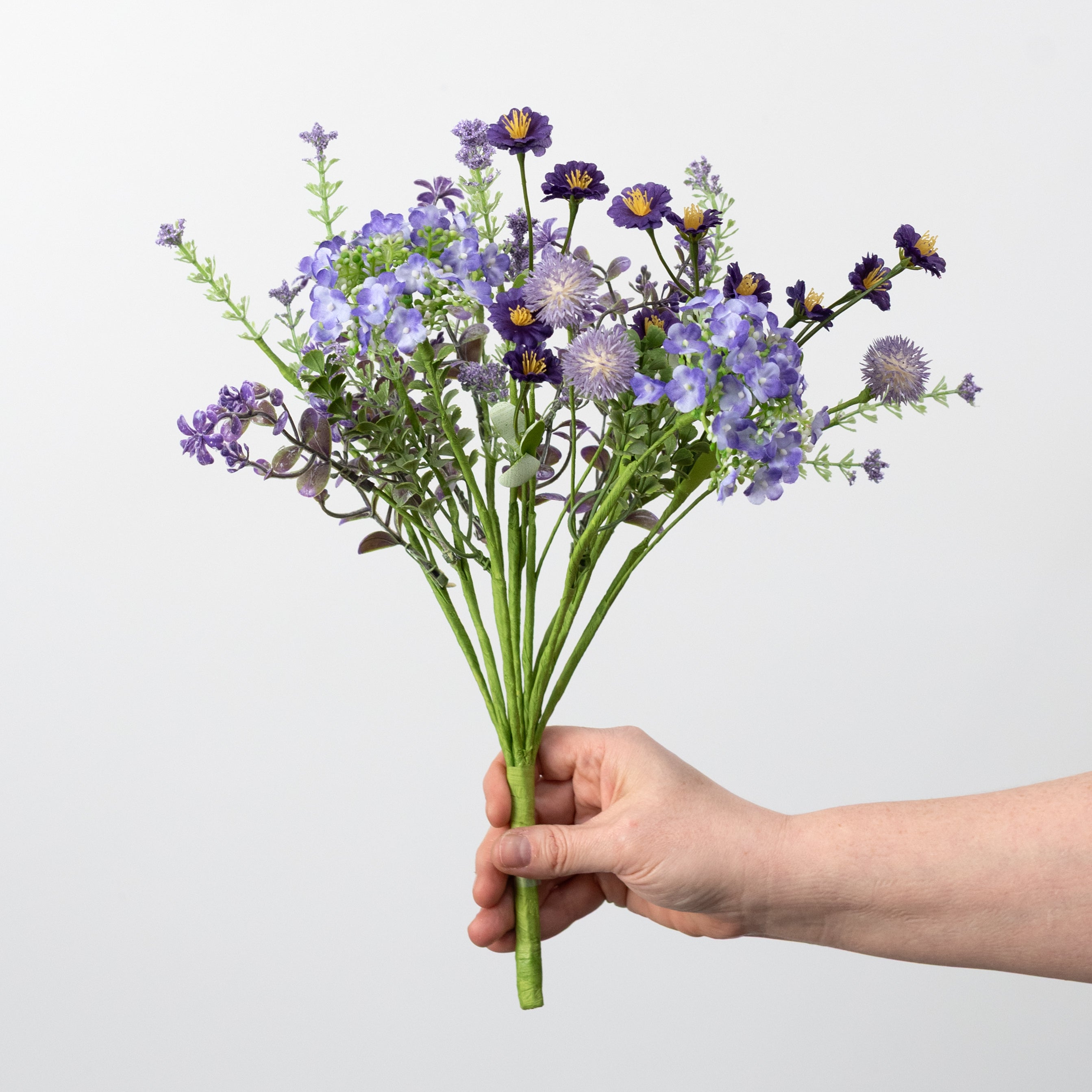 15" Mixed Wildflowers Filler Bush: Lavender Purple detail photo 3