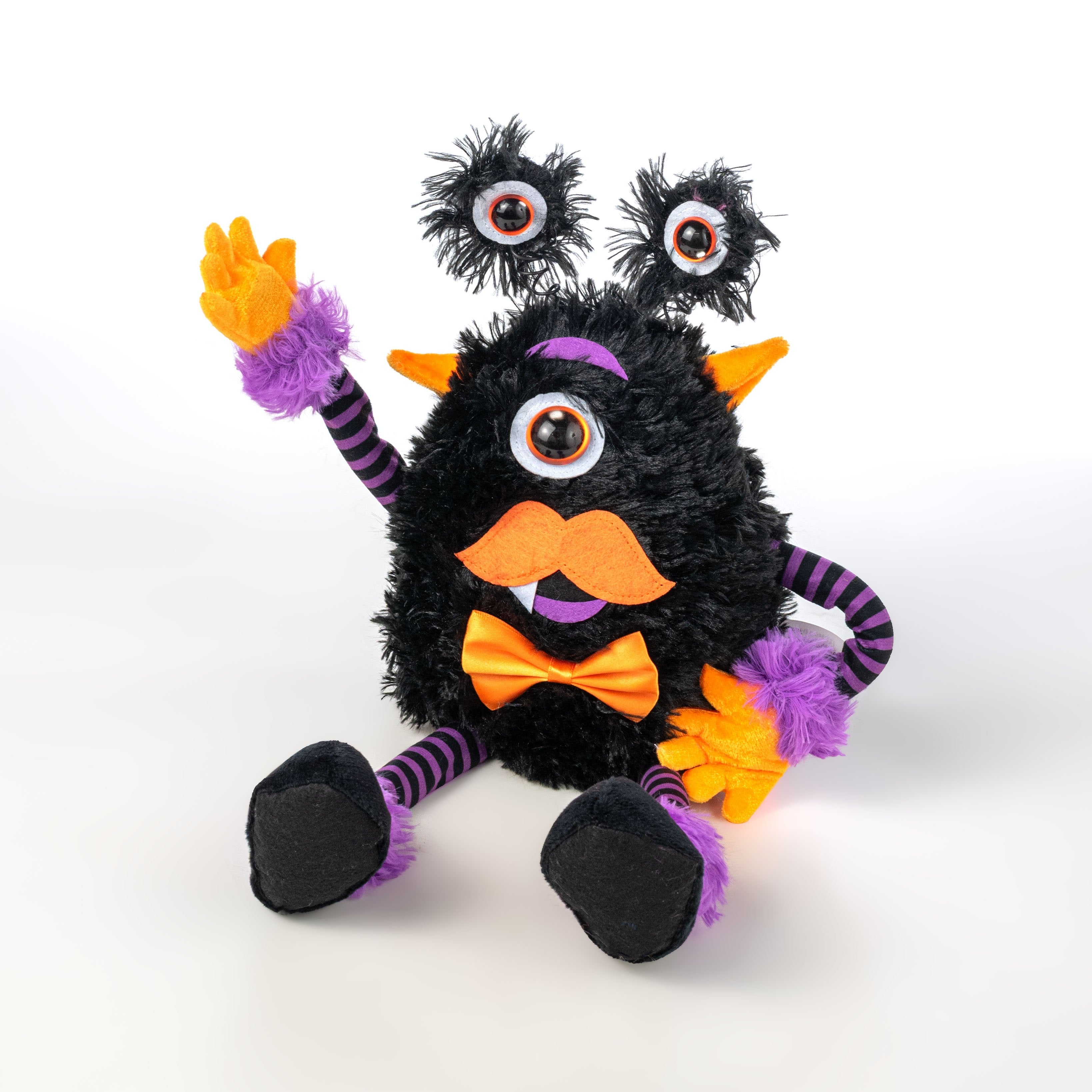 15" Plush Bow-Tie Halloween Monster Wreath Decor: Black detail photo 7