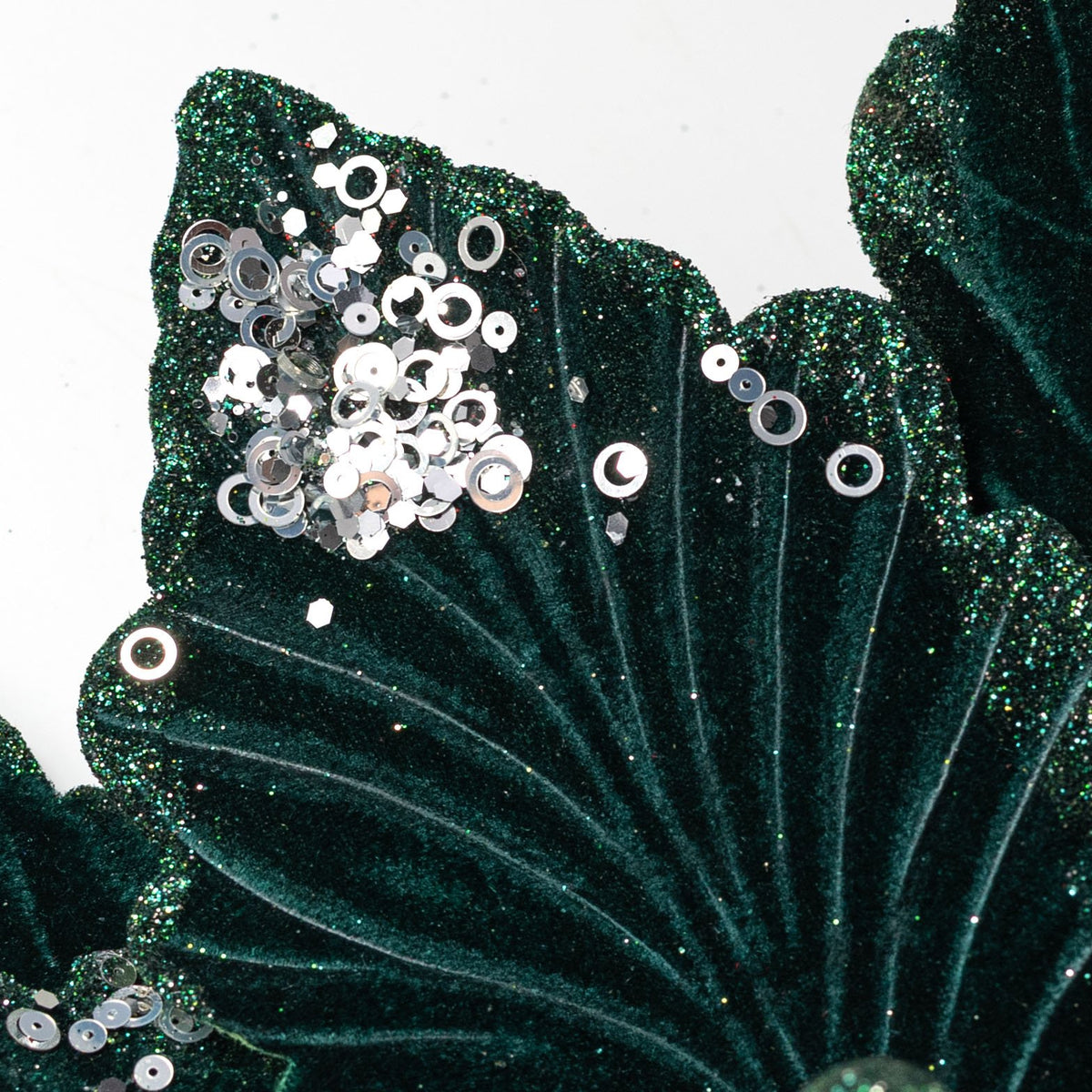 19" x 16" Deluxe Jumbo Velvet Poinsettia Stem: Deep Emerald detail photo 4