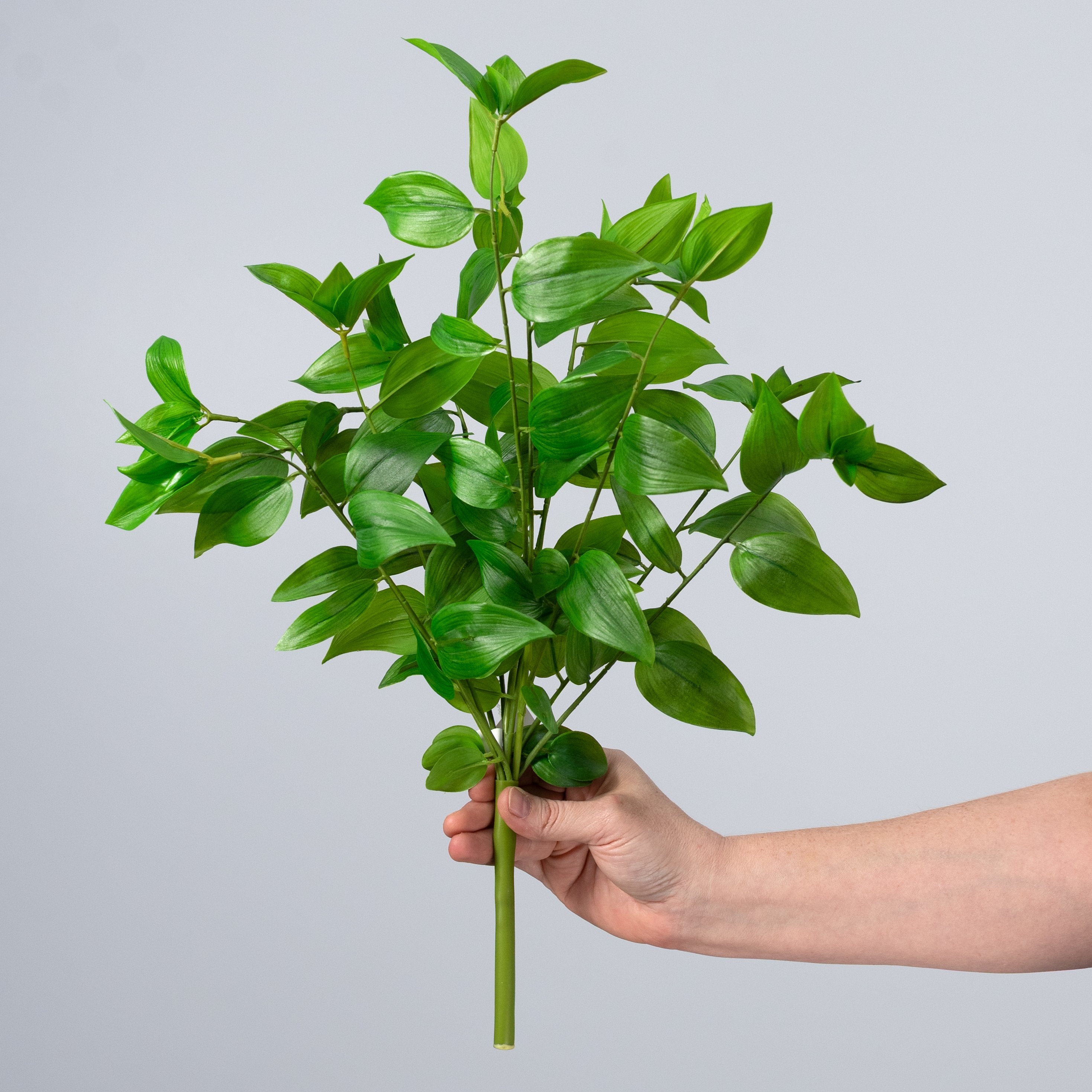 19" Broadleaf Greenery Bush (UV Protected) detail photo 3