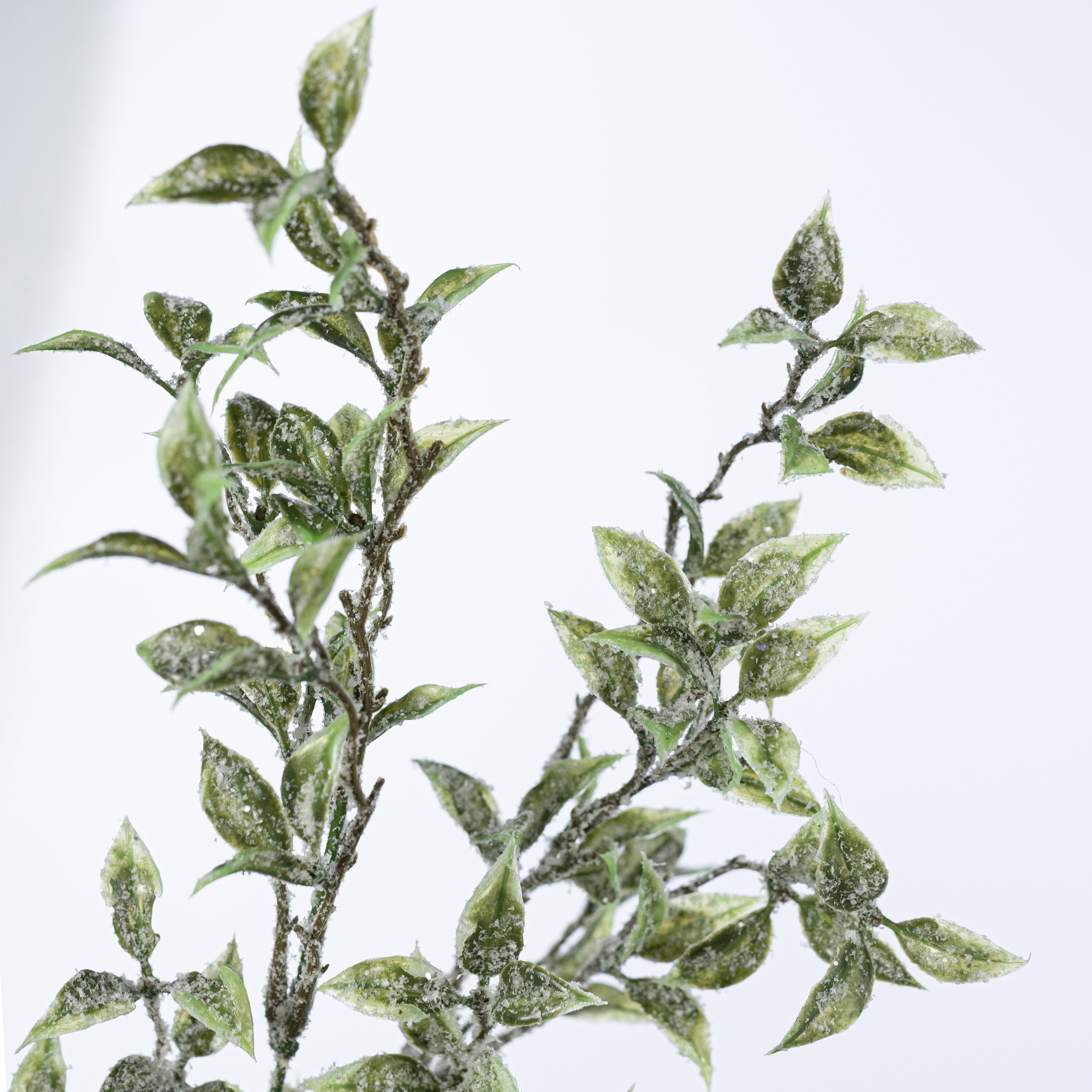 21" Iced Tea Leaf Bush (9 Stem) Lifestyle Photo