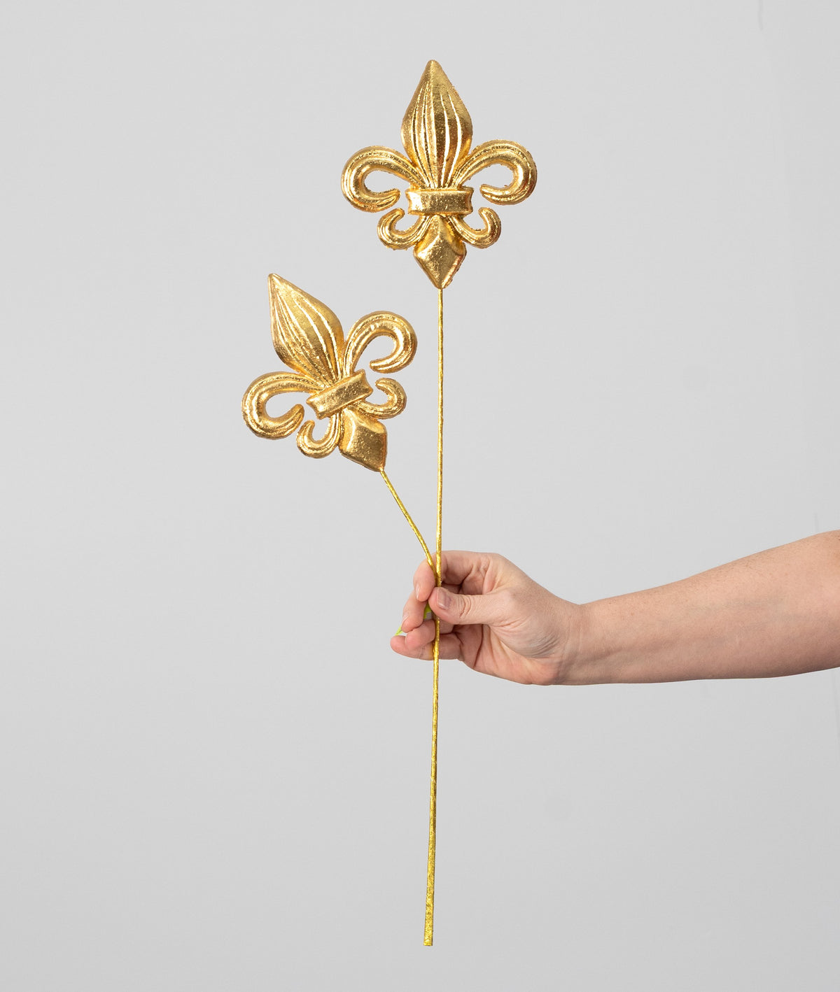 24" Double Fleur de Lis Spray: Metallic Gold detail photo 3