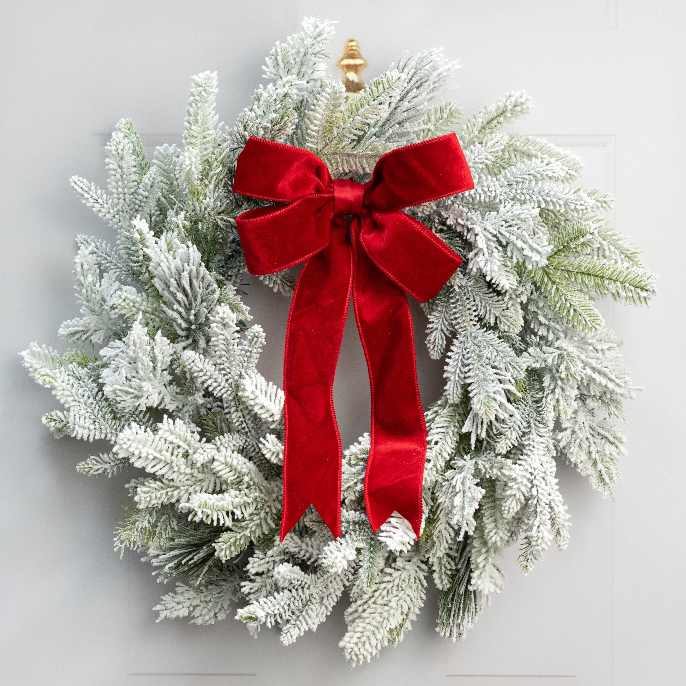 24" Swiss Pine Wreath: Flocked Evergreen (45 Tips) Lifestyle Photo