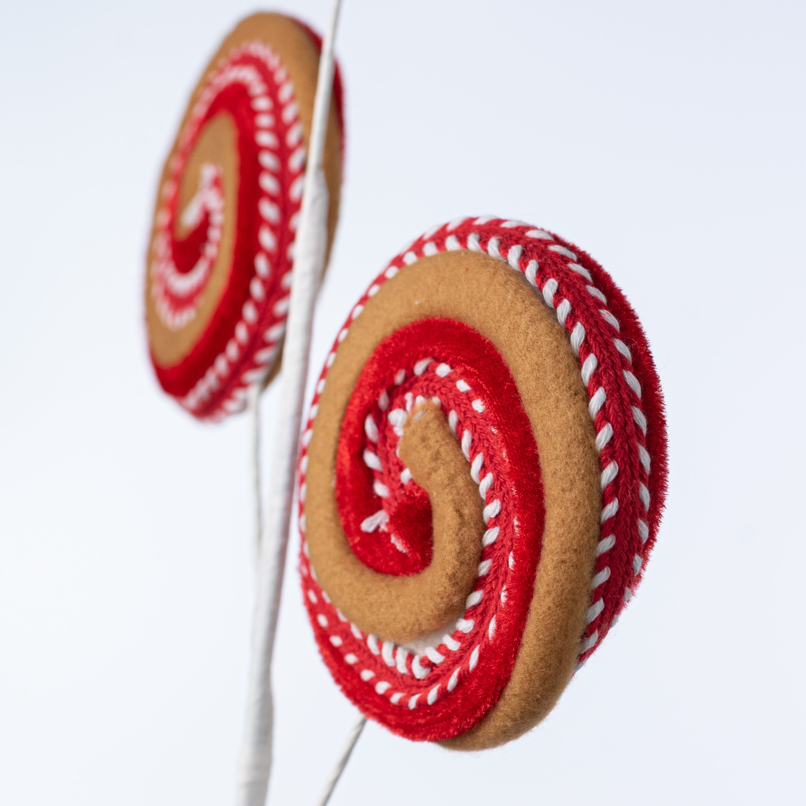 26" Lollipop Stitch Swirl Spray: Red Gingerbread detail photo 6