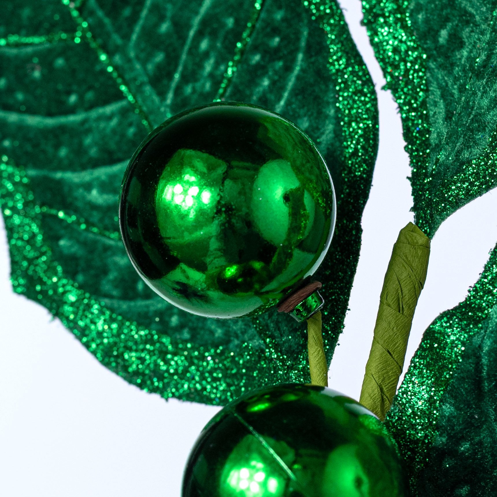 27" Velvet Holly Leaves Spray: Emerald Green detail photo 4
