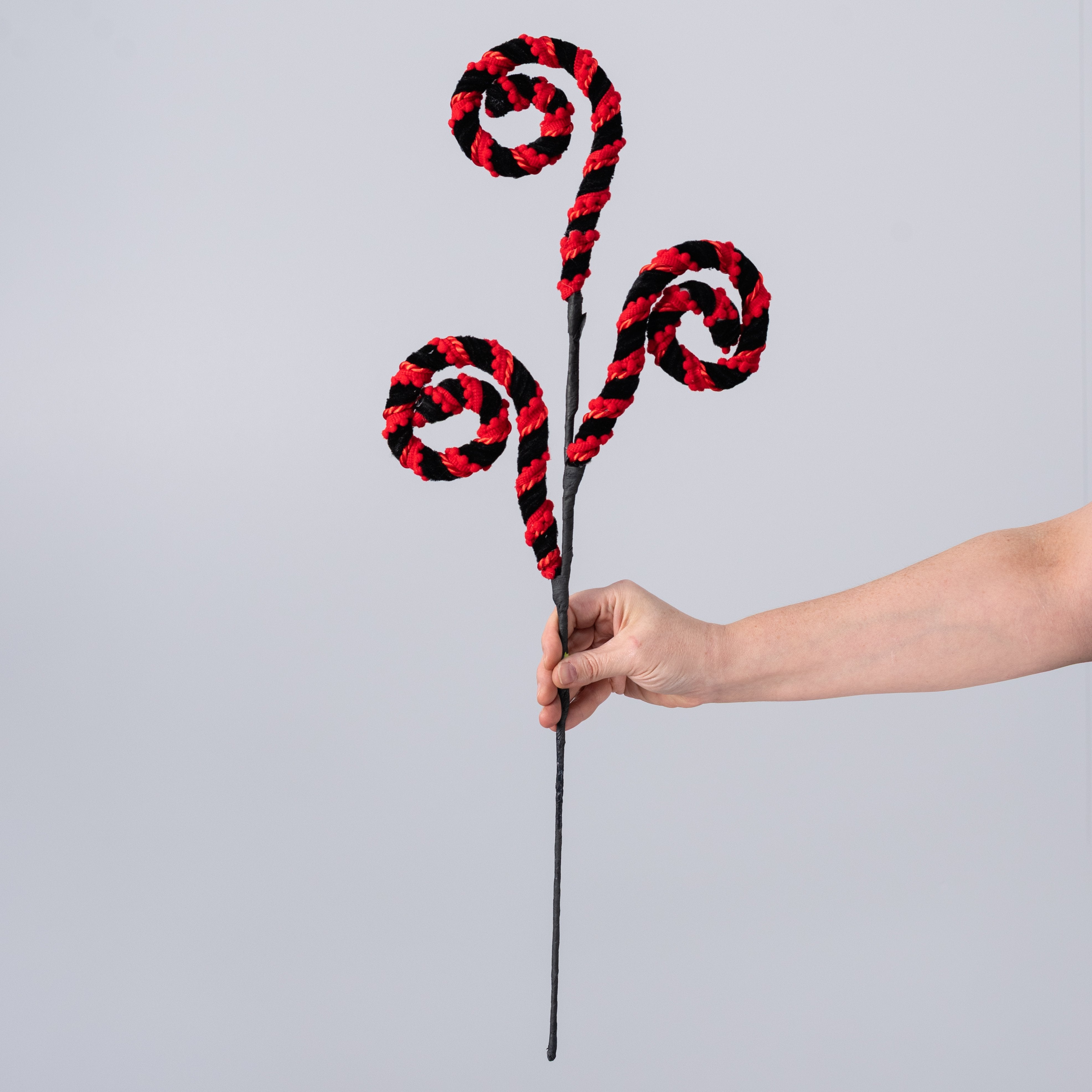 28" Chenille Pom Pom Spiral Curly Spray: Black & Red detail photo 3