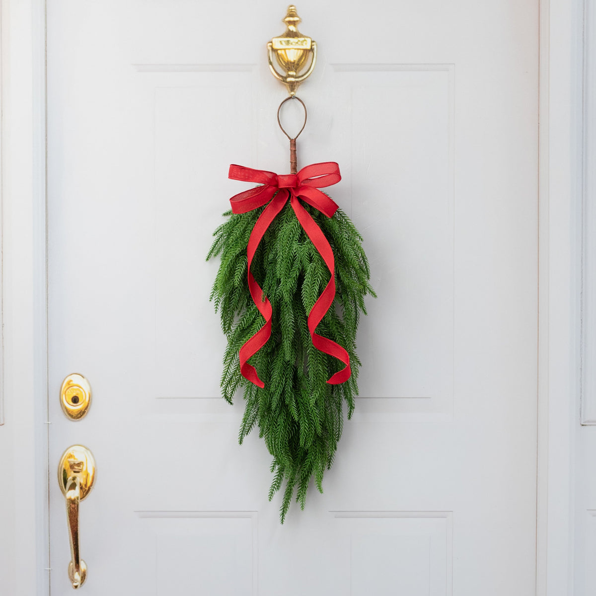 28" Soft Touch Norfolk Pine Teardrop: Fresh Green Lifestyle Photo
