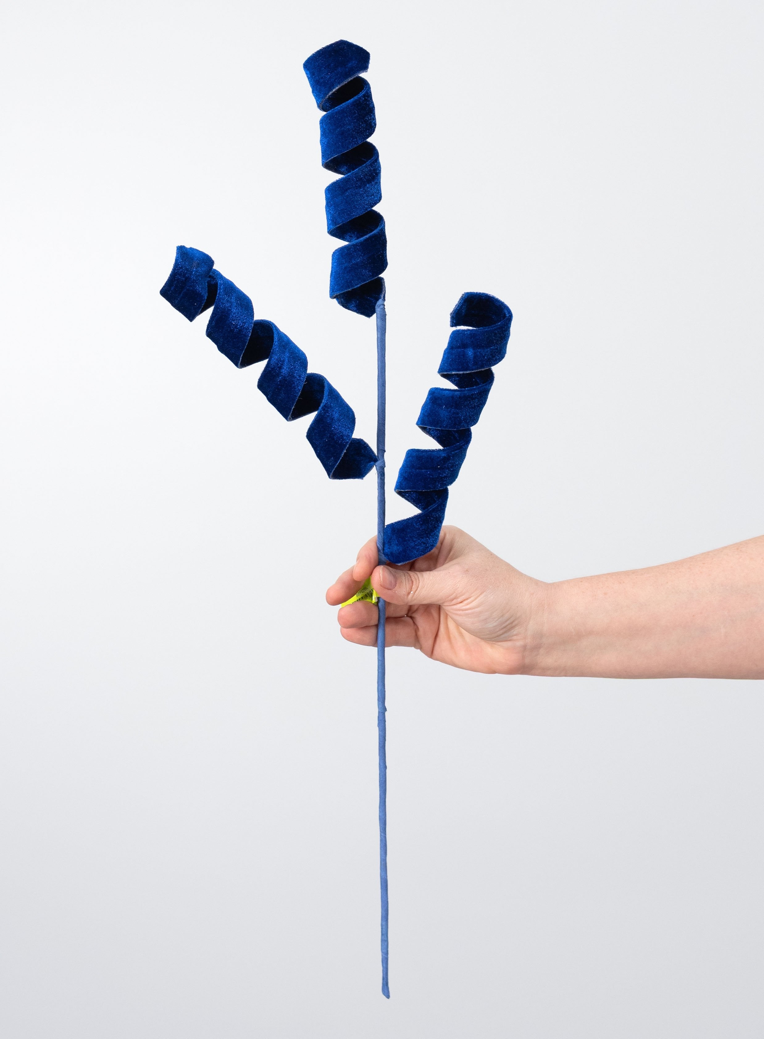 28" Velvet Curly Spray: Royal Blue detail photo 3