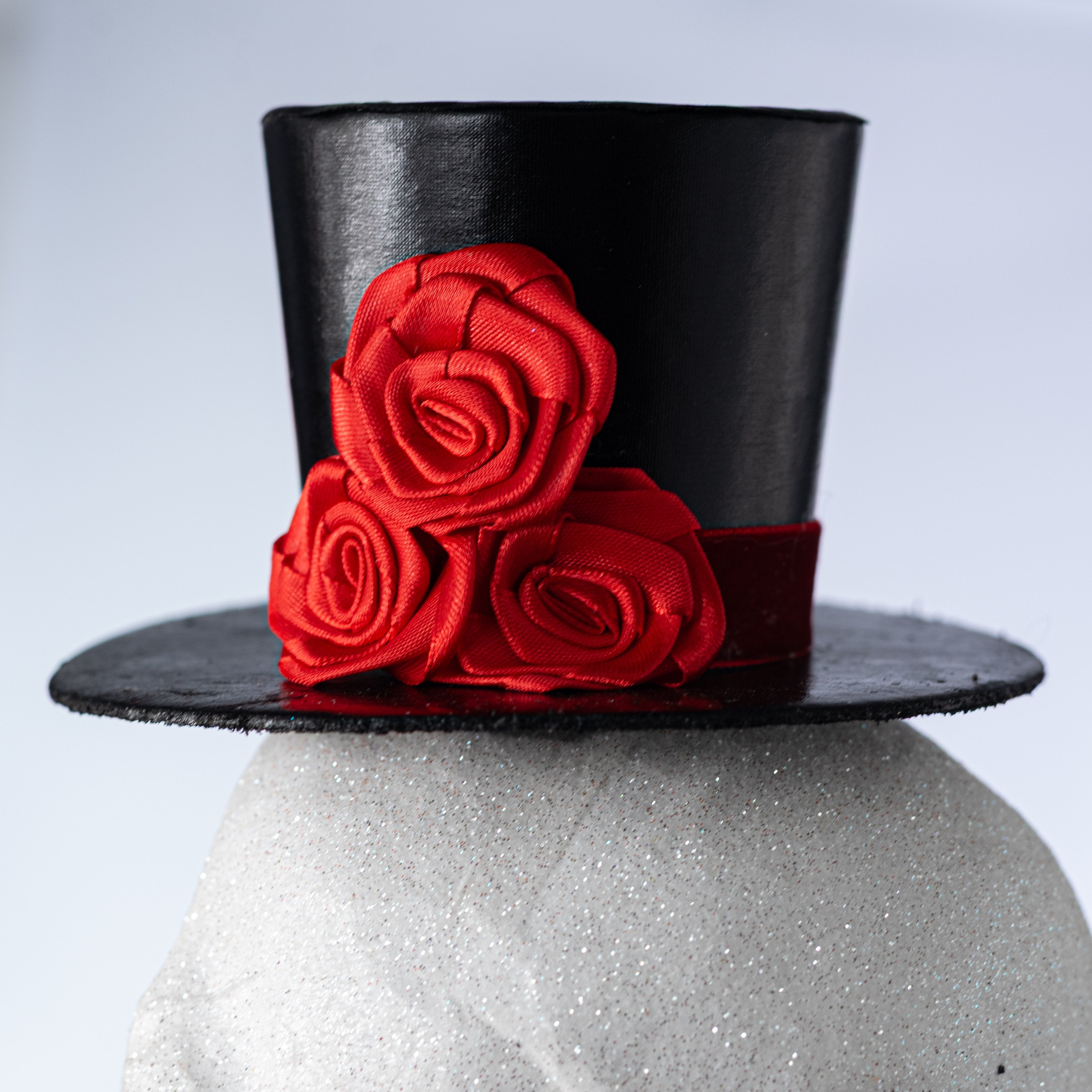 6" x 30" Dapper Skull Top Hat Spray detail photo 5