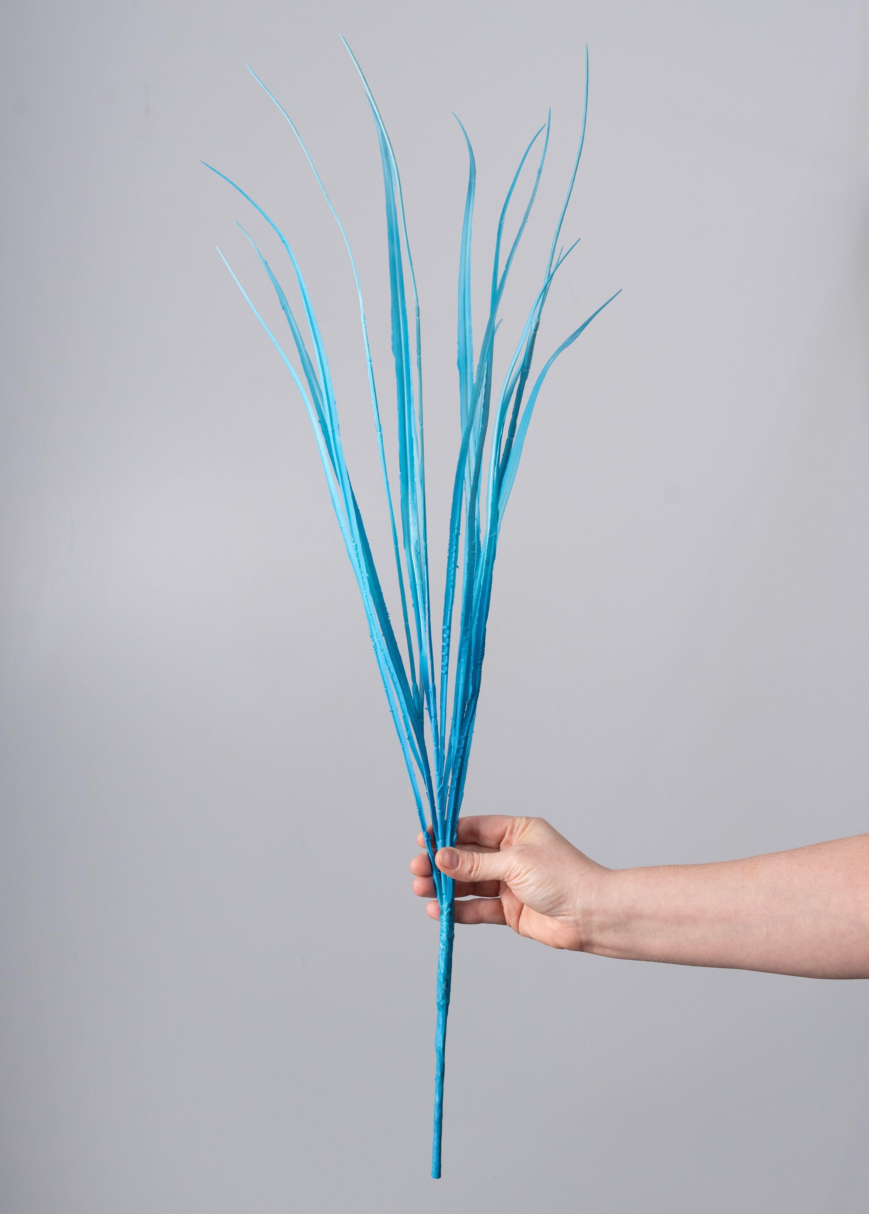 30" Plastic Sword Grass Bush: Bright Blue detail photo 3