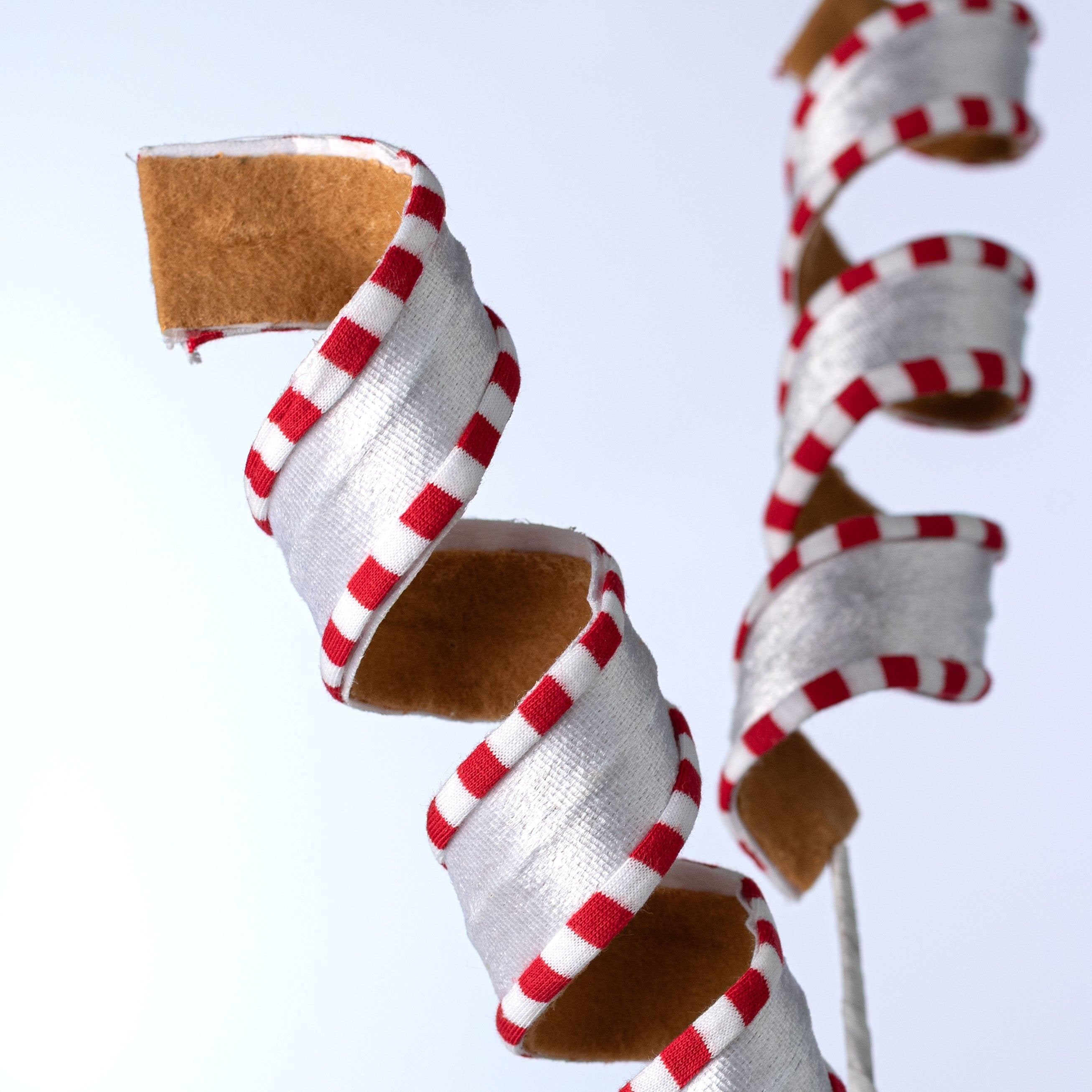 30" Velvet Curly Spray: Candy Cane Gingerbread Lifestyle Photo