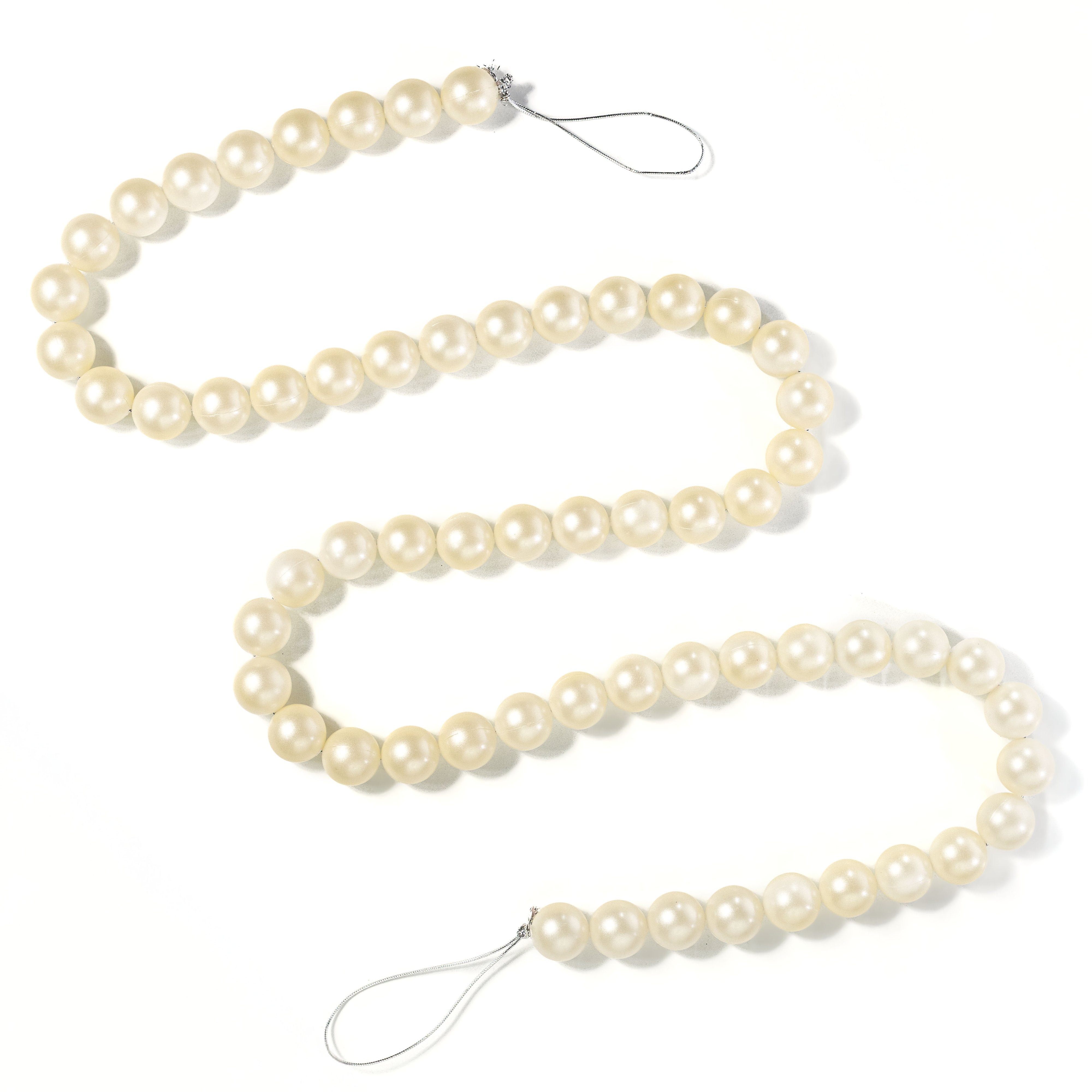 72" Pearl Garland: 30mm Ivory (60 Pearls) detail photo 5