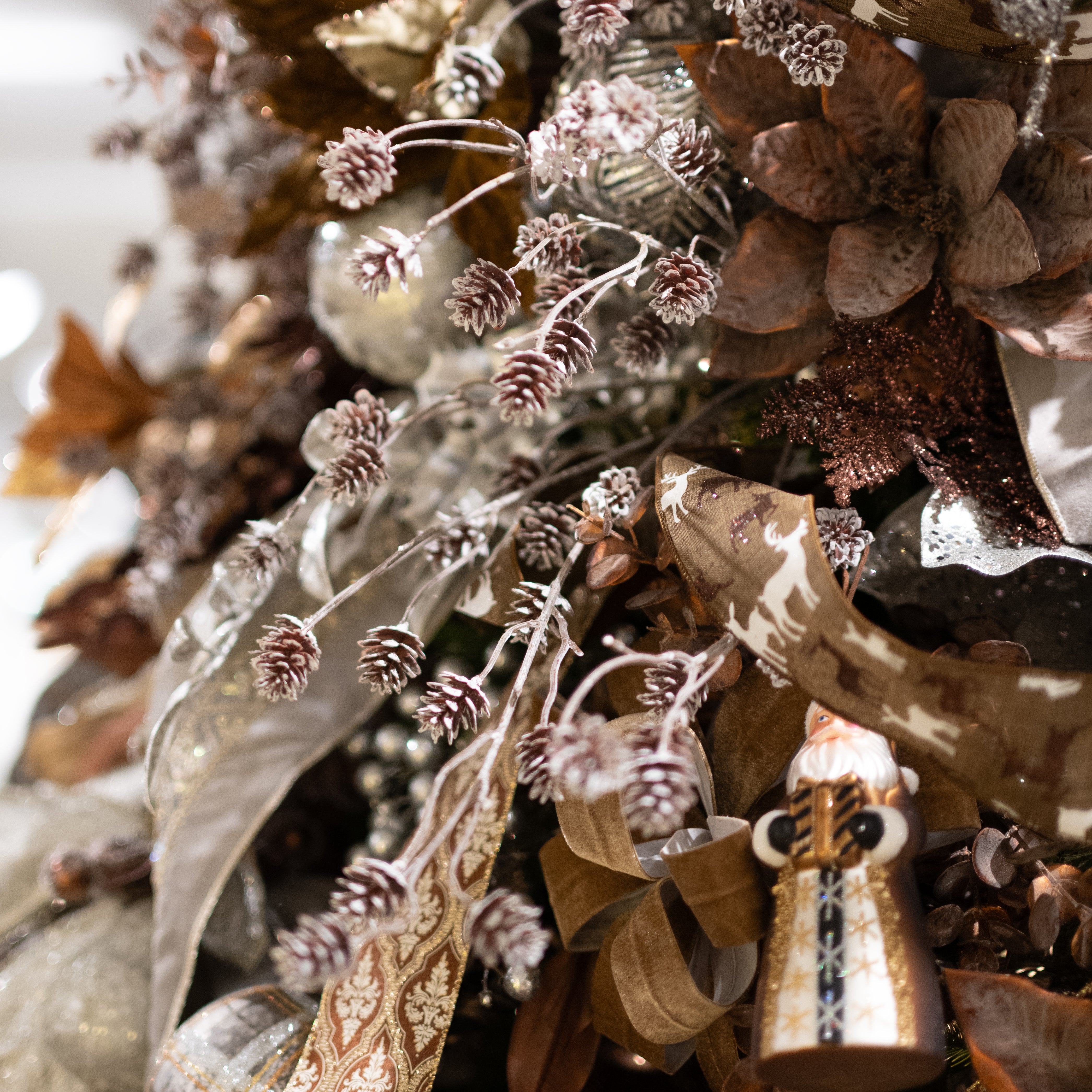 24" Whitewash Pinecone Bush: White & Natural