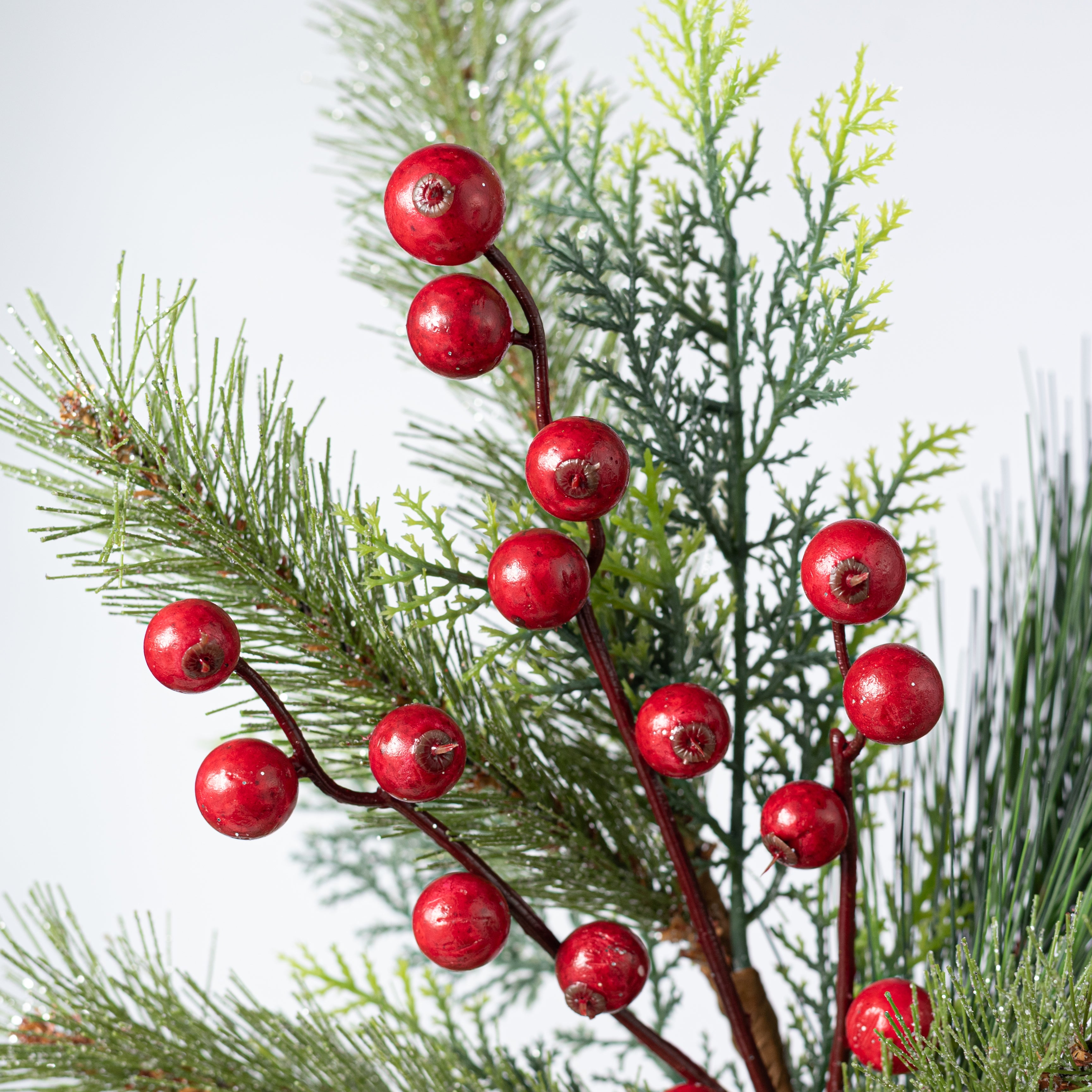 14" Traditional Berry Pine Pick