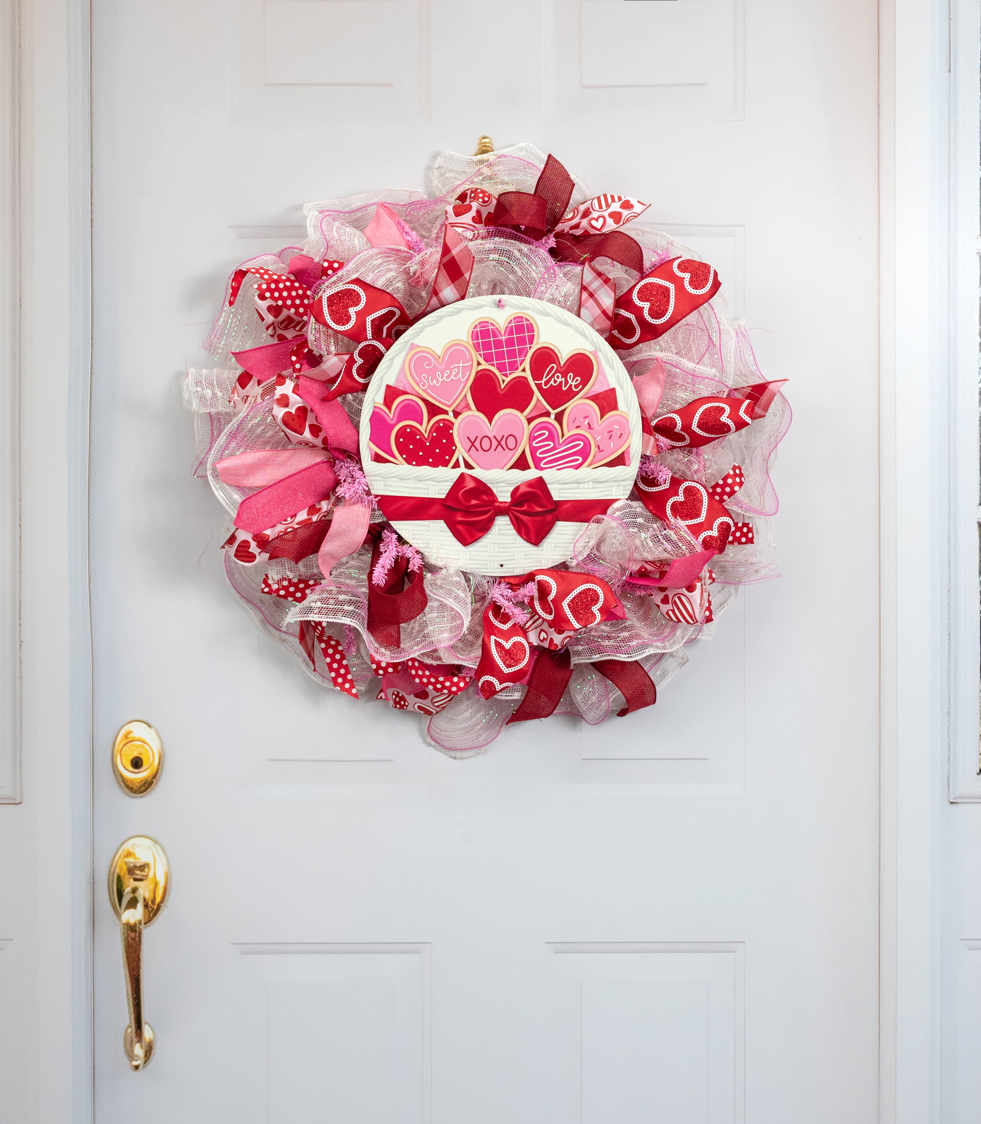12" Round Metal Sign: Valentine's Heart Cookie Basket