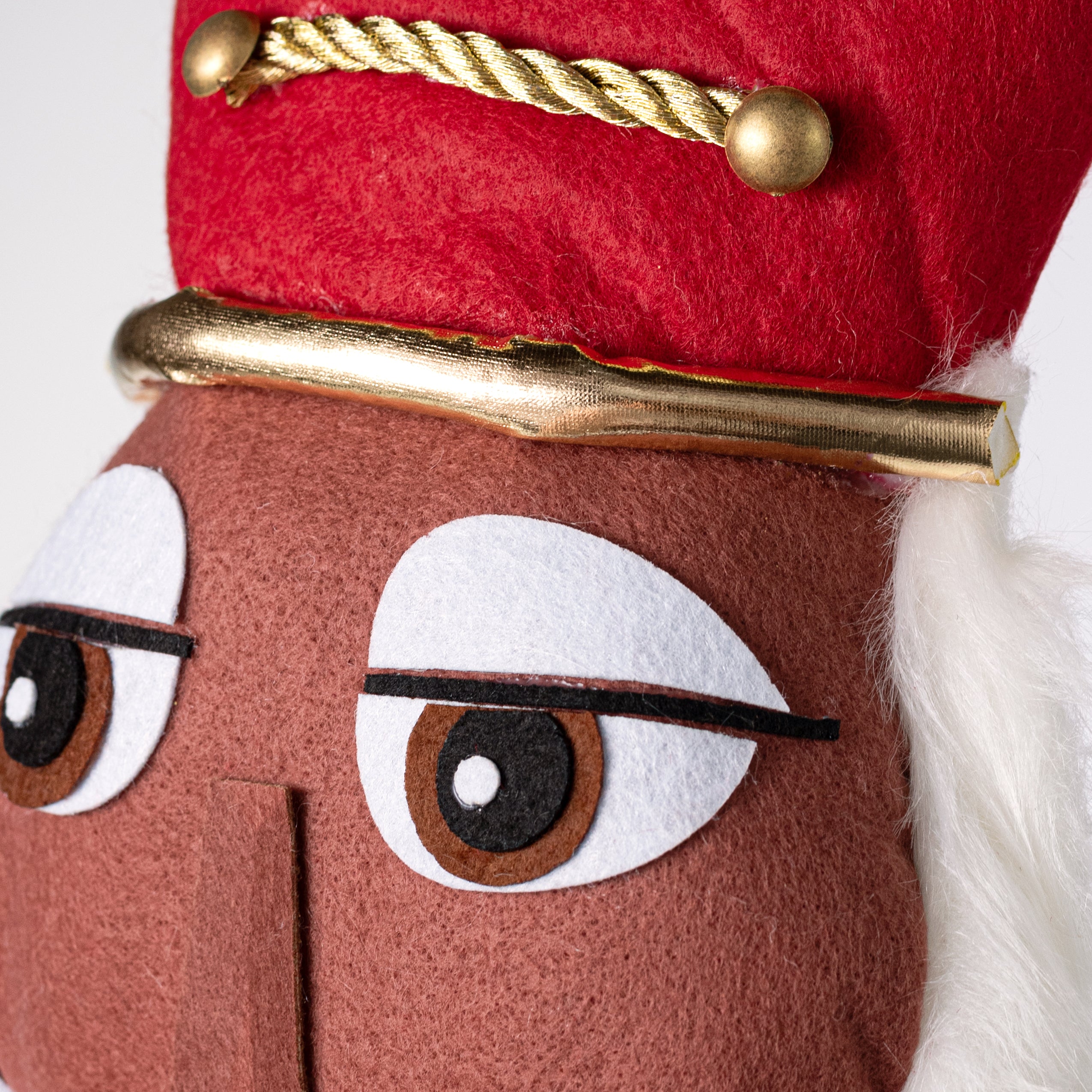 33" 2-Piece Traditional Nutcracker Wreath Decor Kit: Dark Skin