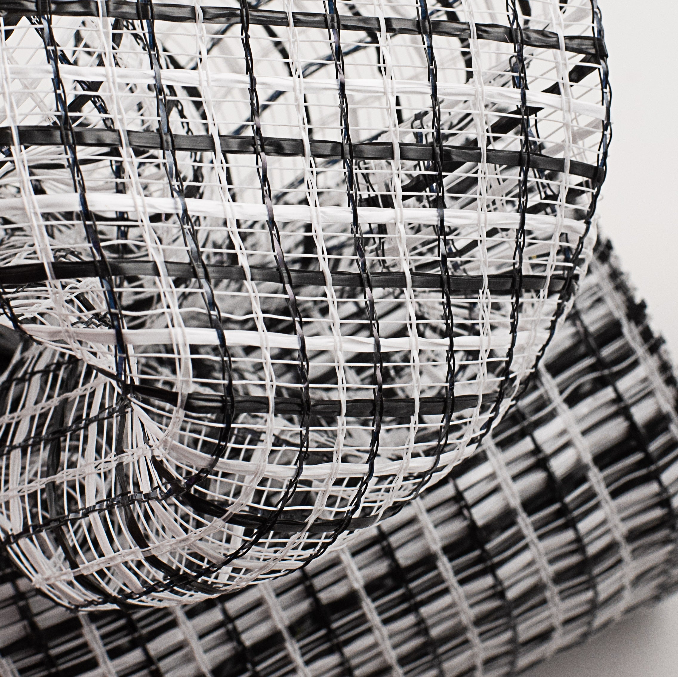 10" Basket Weave Mesh: Black/White Plaid Lifestyle Photo