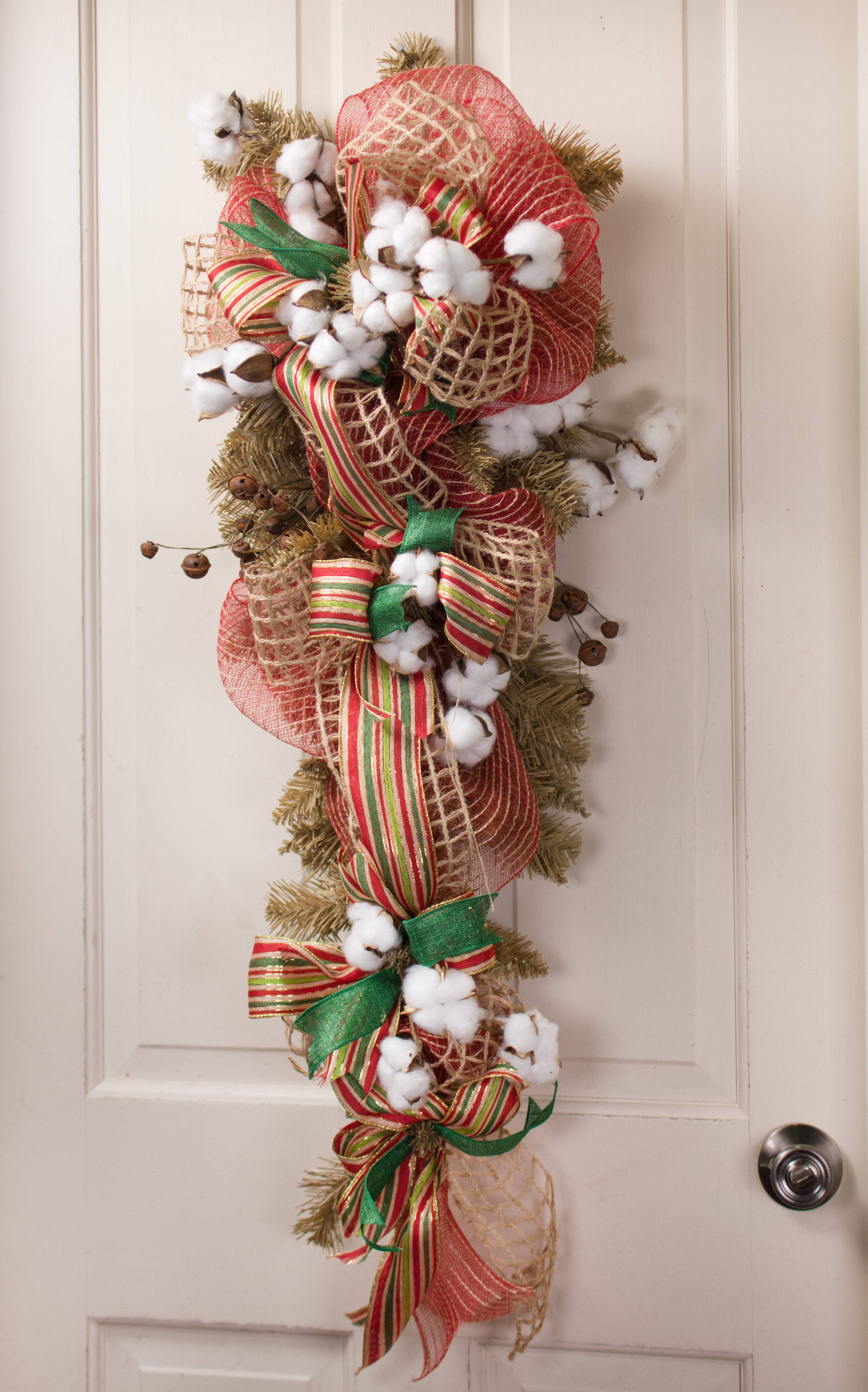 36" Belgium Spruce Teardrop Swag: Burlap Lifestyle Photo
