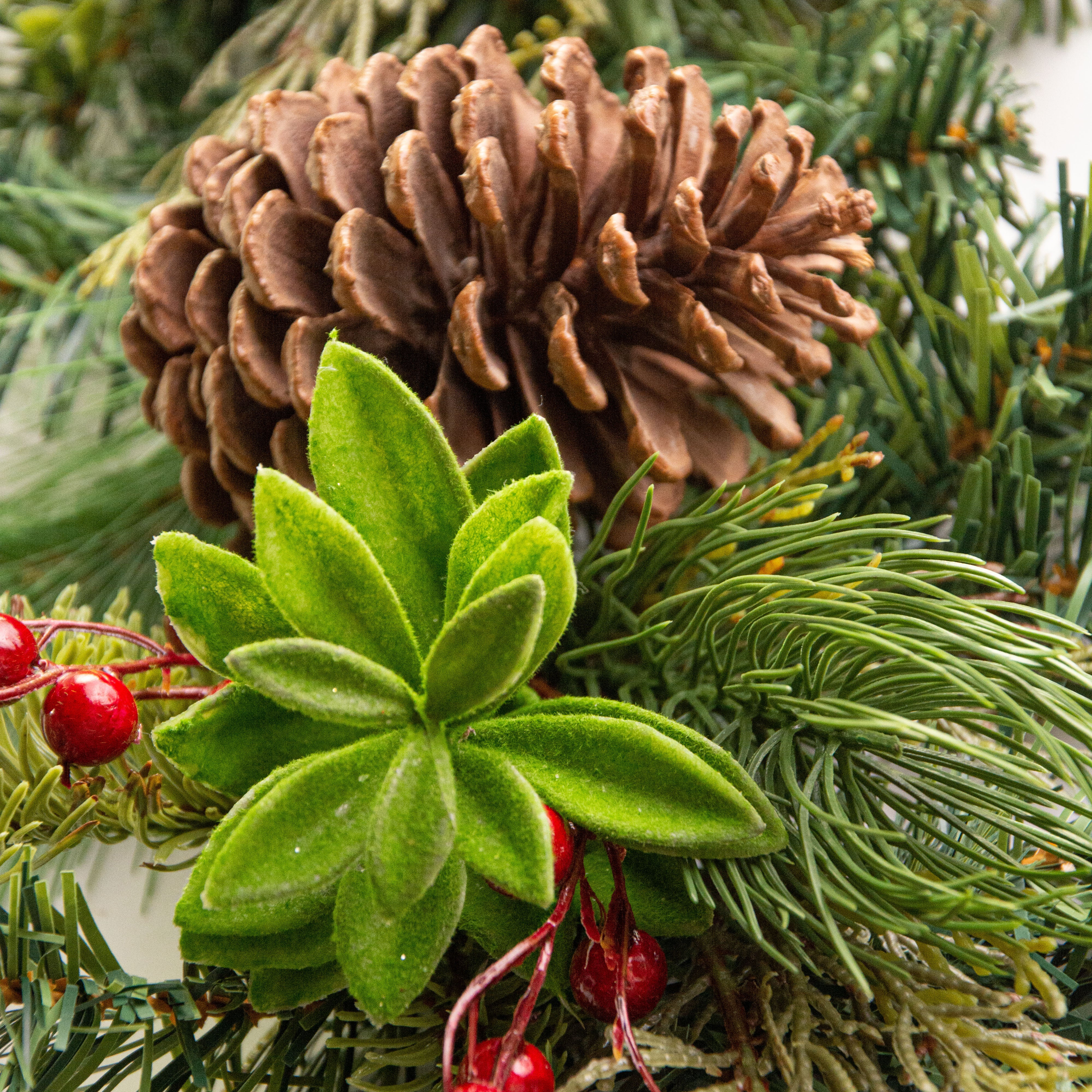 6' Berry & Pinecone Pine Garland detail photo 4