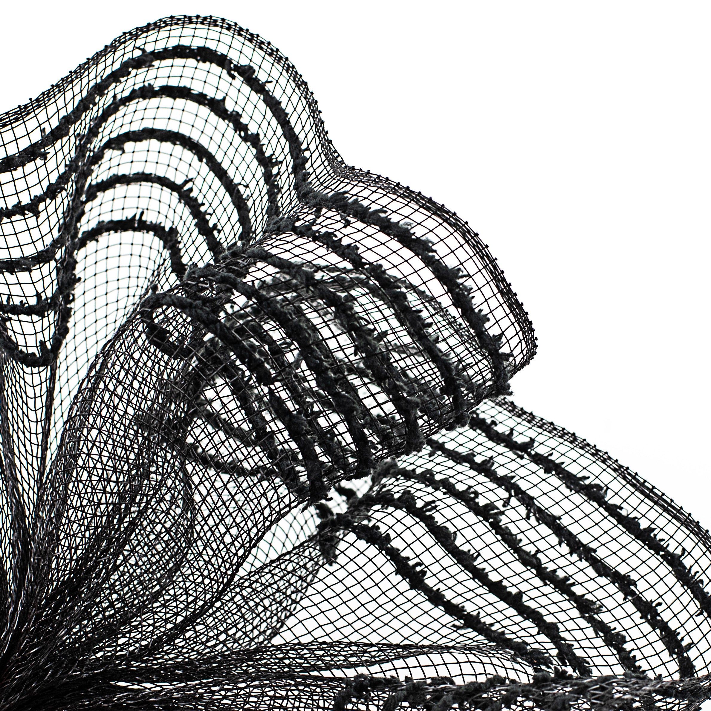 10" Border Stripe Snowdrift Mesh: Black Lifestyle Photo
