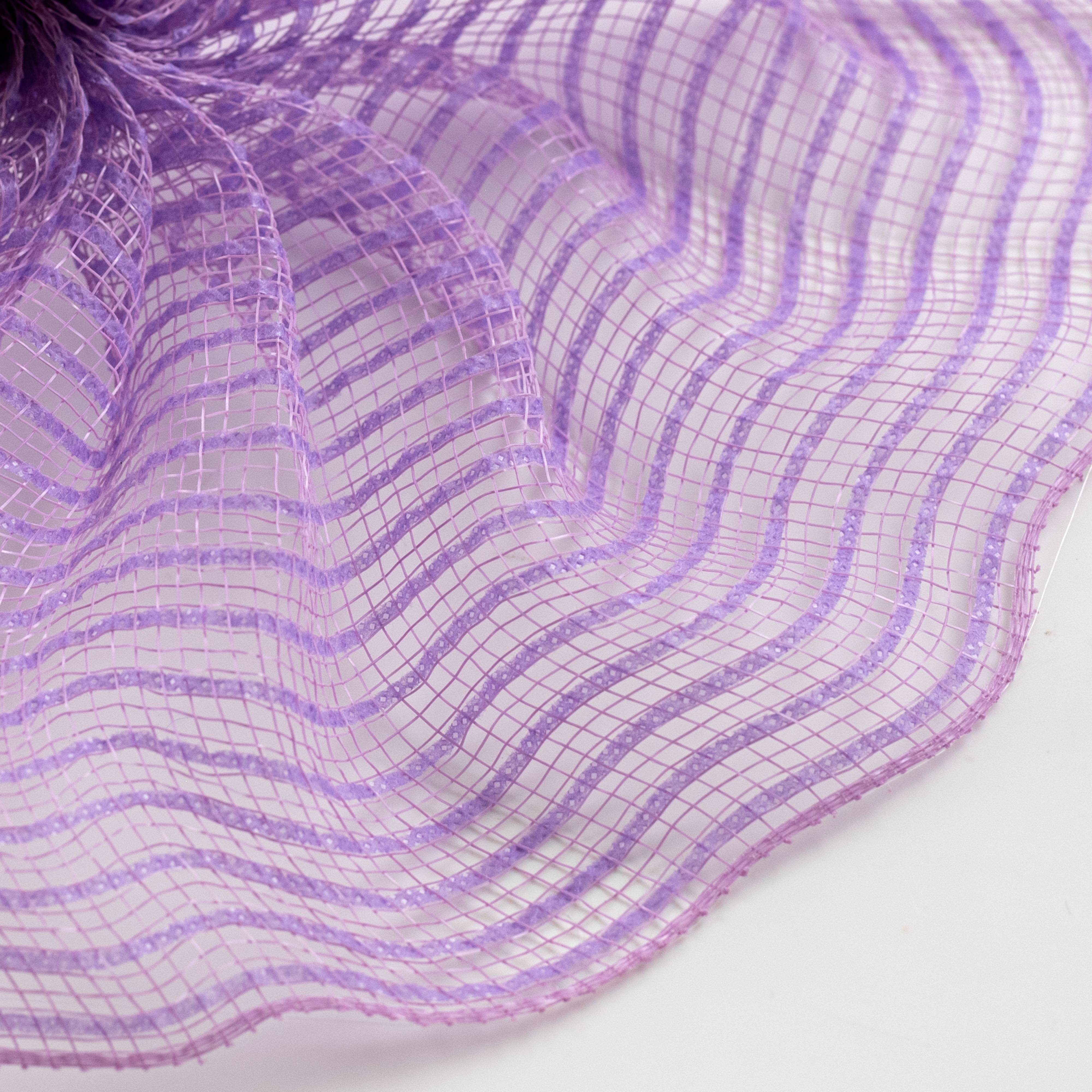 10" Breeze Mesh: Lavender Purple Lifestyle Photo