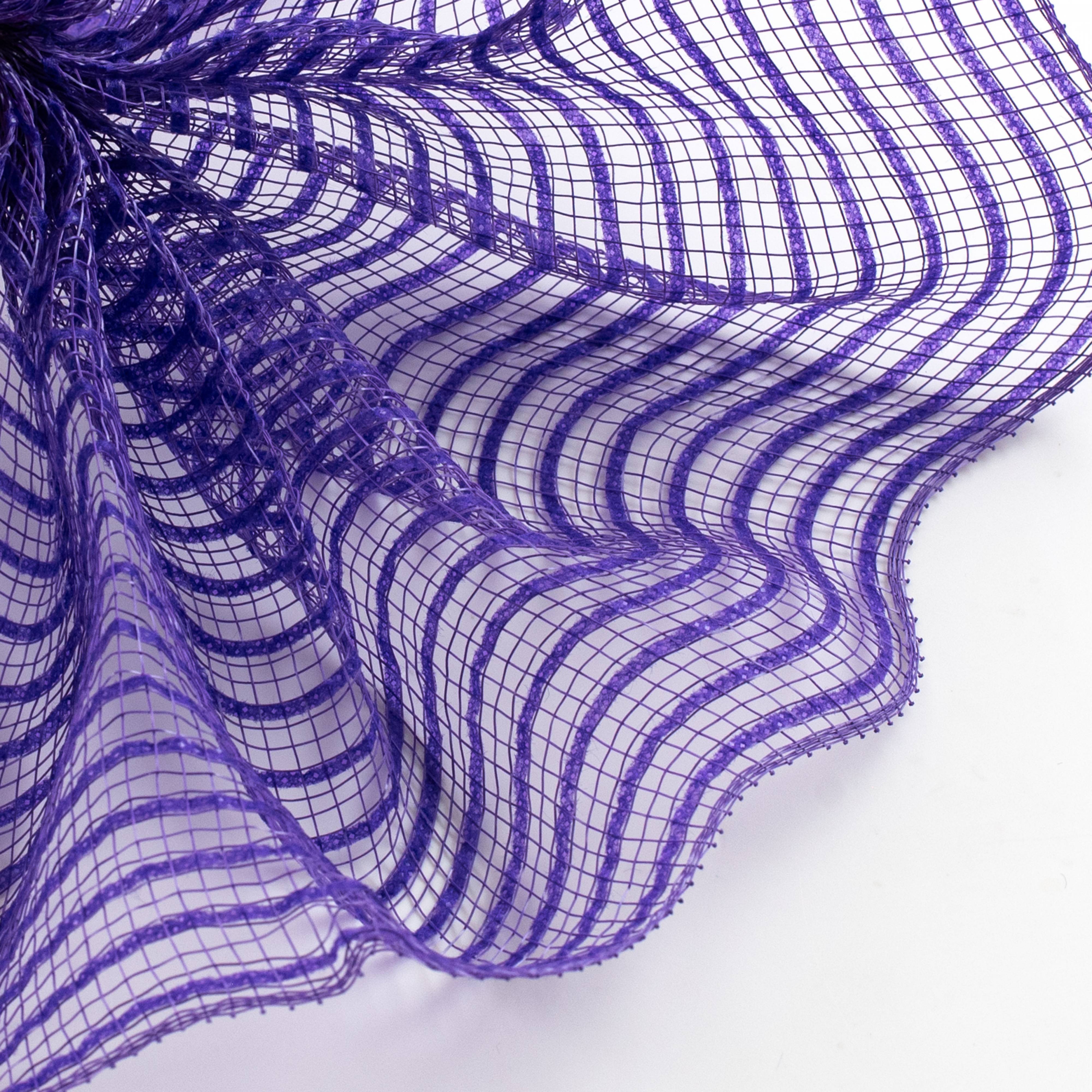 10" Breeze Mesh: Purple Lifestyle Photo