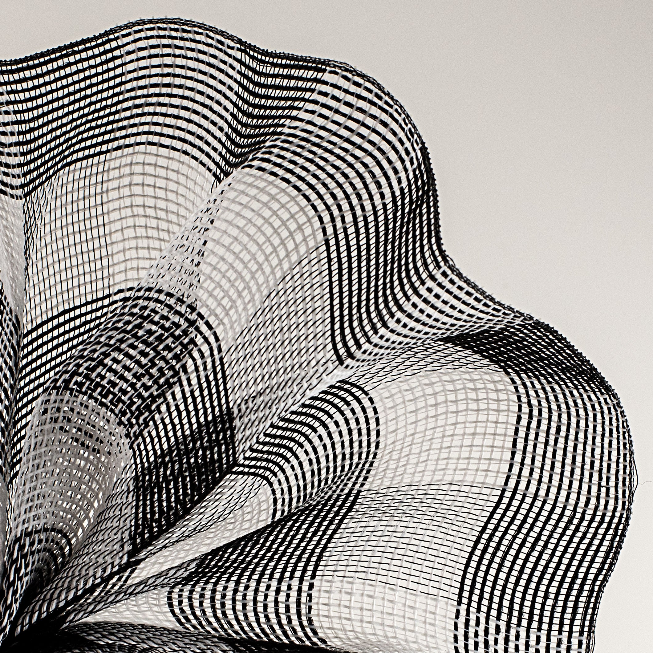 10" Buffalo Plaid Mesh: Black & White Lifestyle Photo
