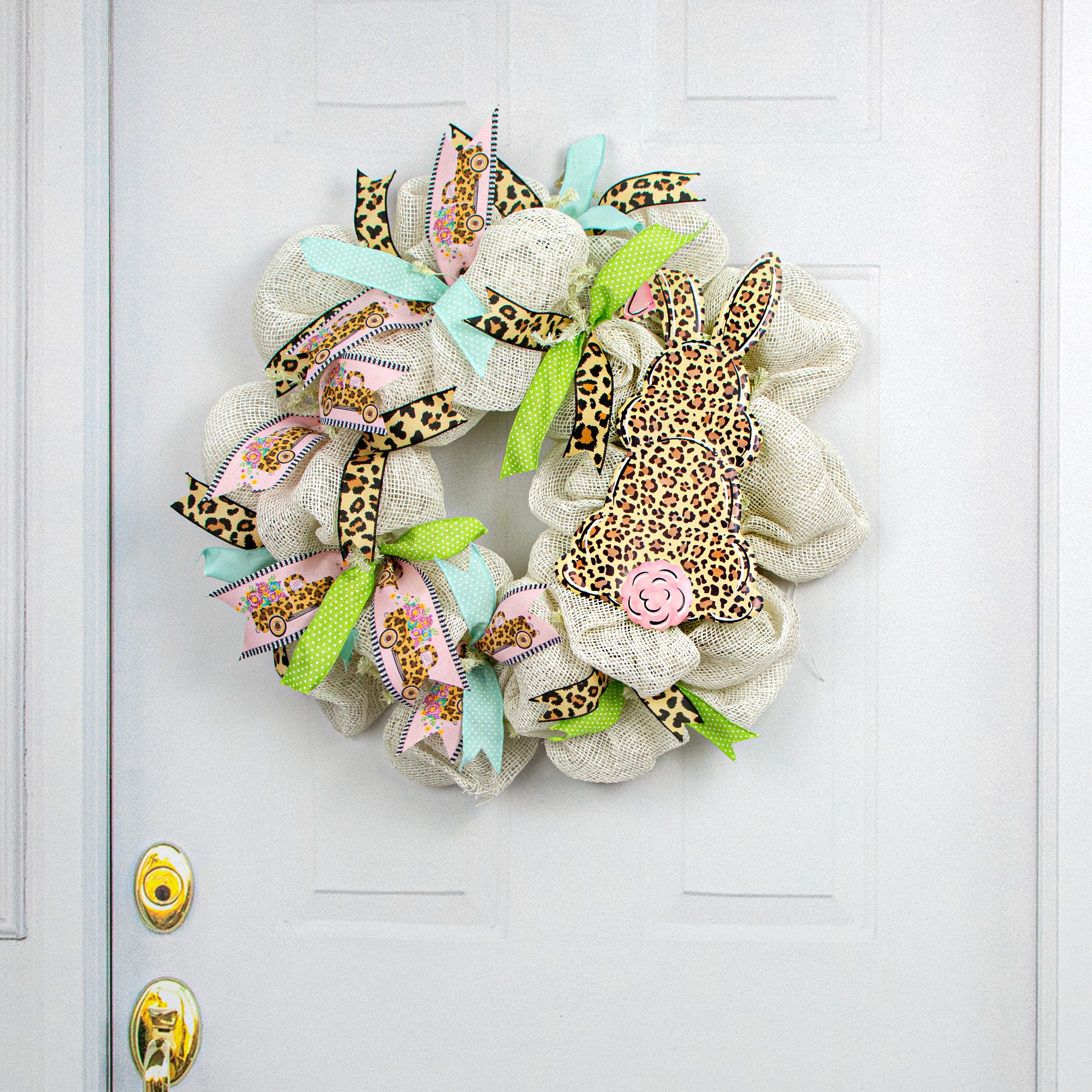 15" Bunny Bottom Embossed Metal Hanger: Leopard Lifestyle Photo