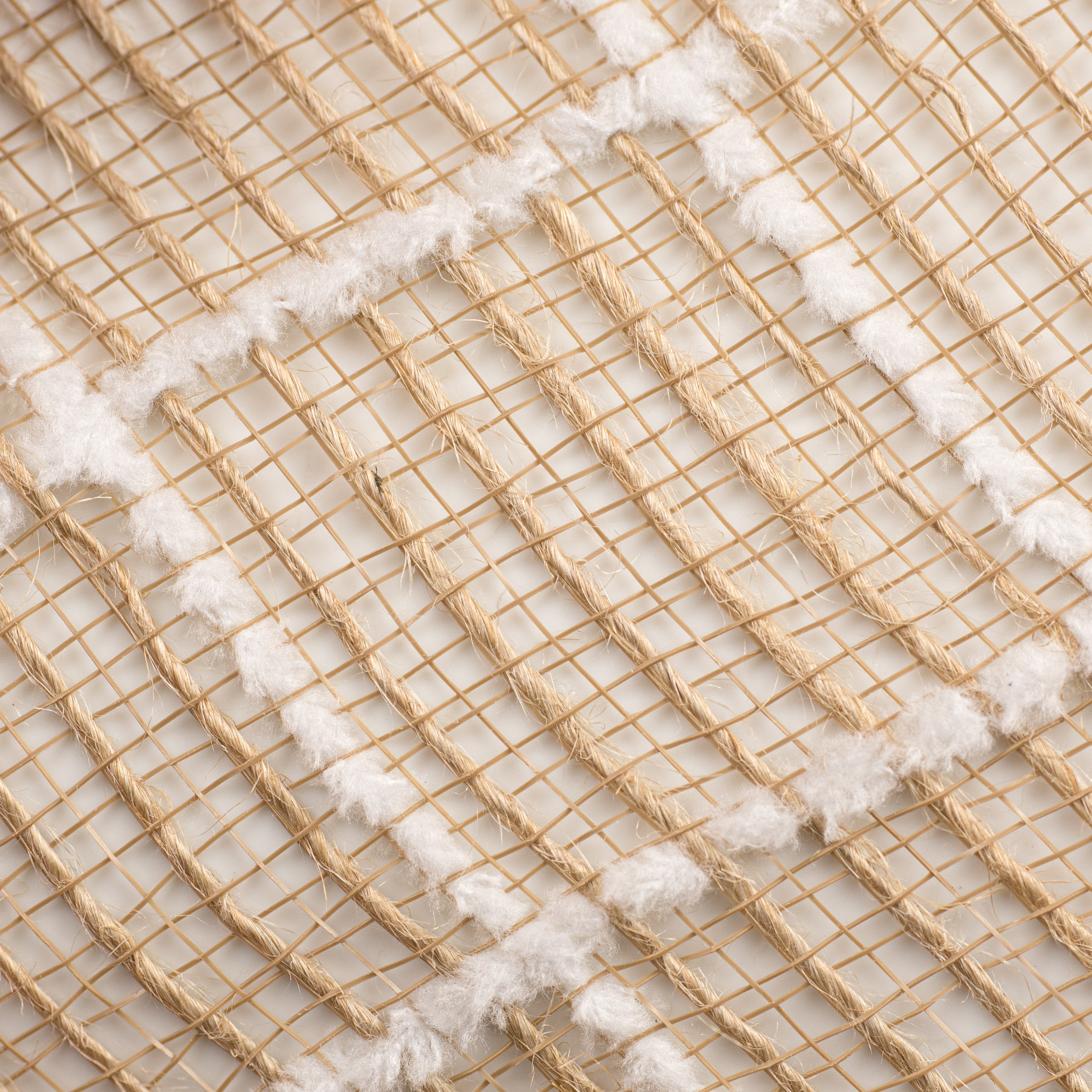 21" Burlap Fuzzy Grid Mesh: Natural & White detail photo 3