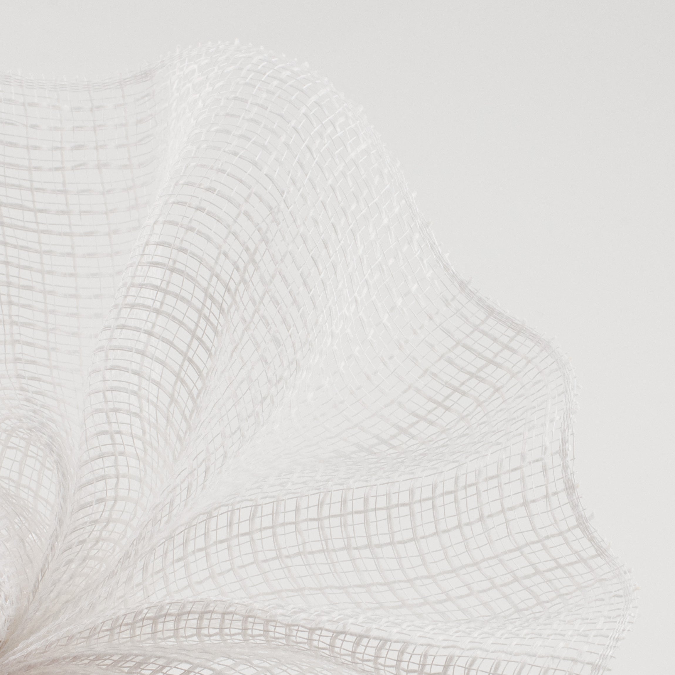 10" Check Fabric Mesh: White Lifestyle Photo
