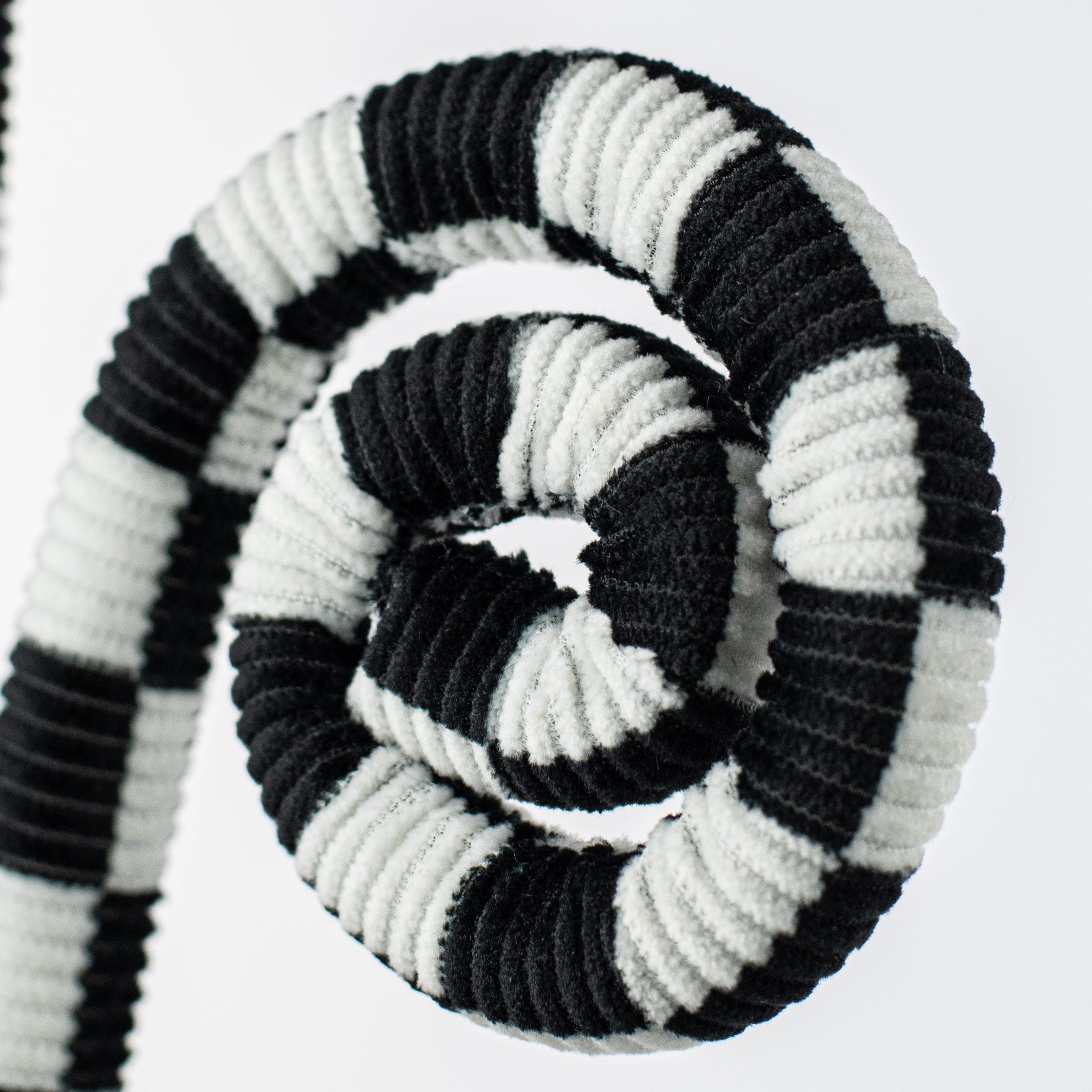 28" Checker Curly Spray: Black & White Lifestyle Photo
