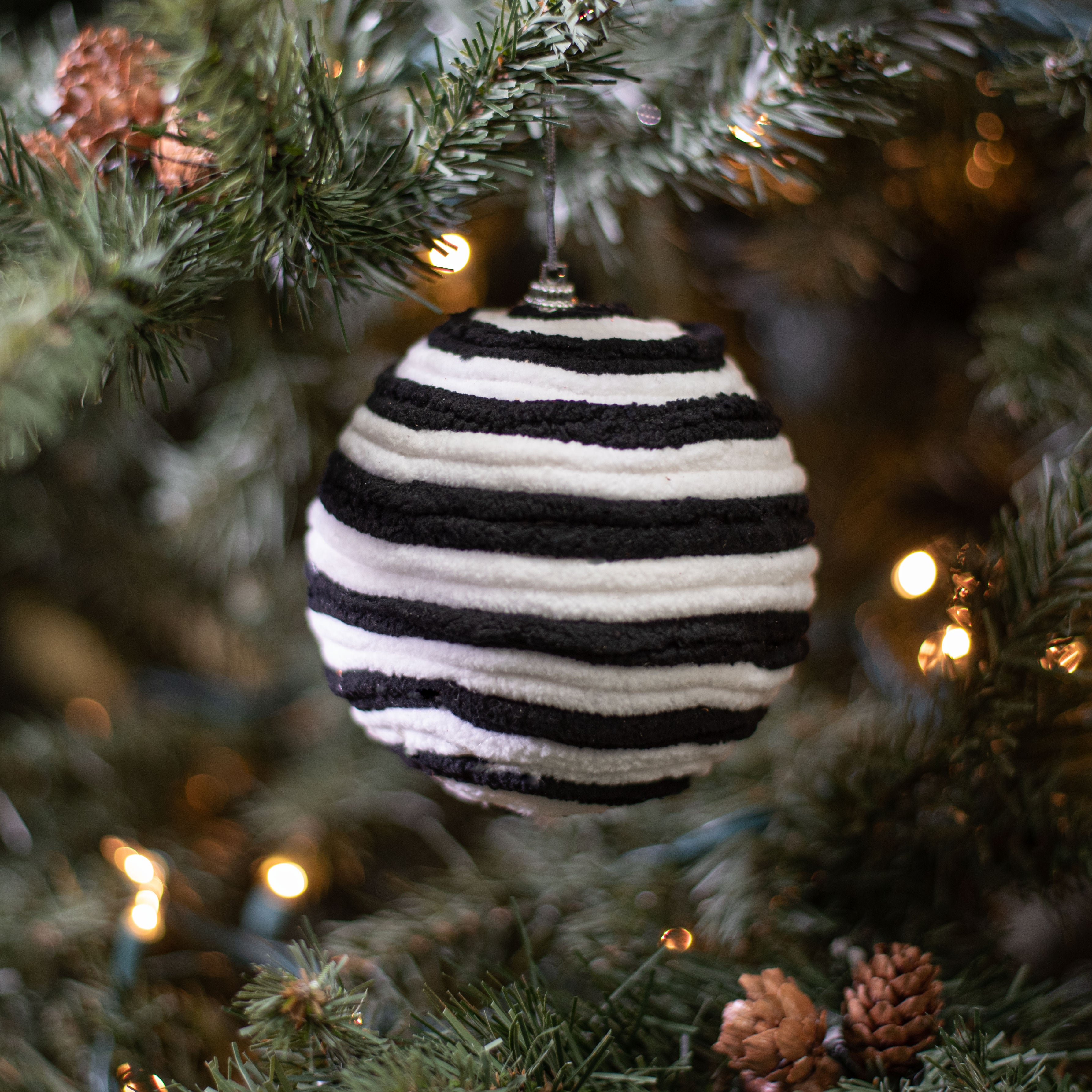 4.5" Chenille Ball Ornament: Black & White Lifestyle Photo