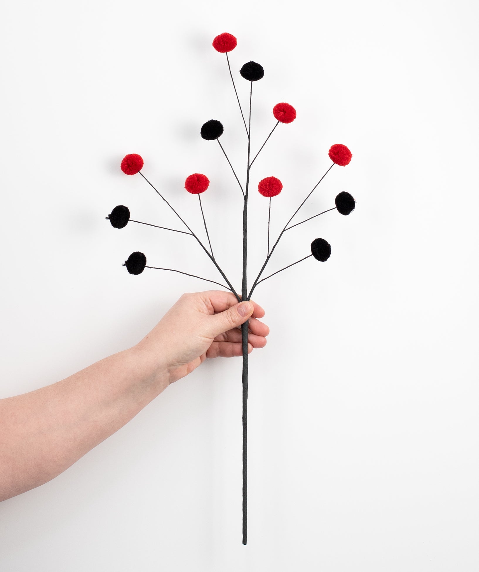 23" 2-Color Pom Pom Spray: Red & Black detail photo 3
