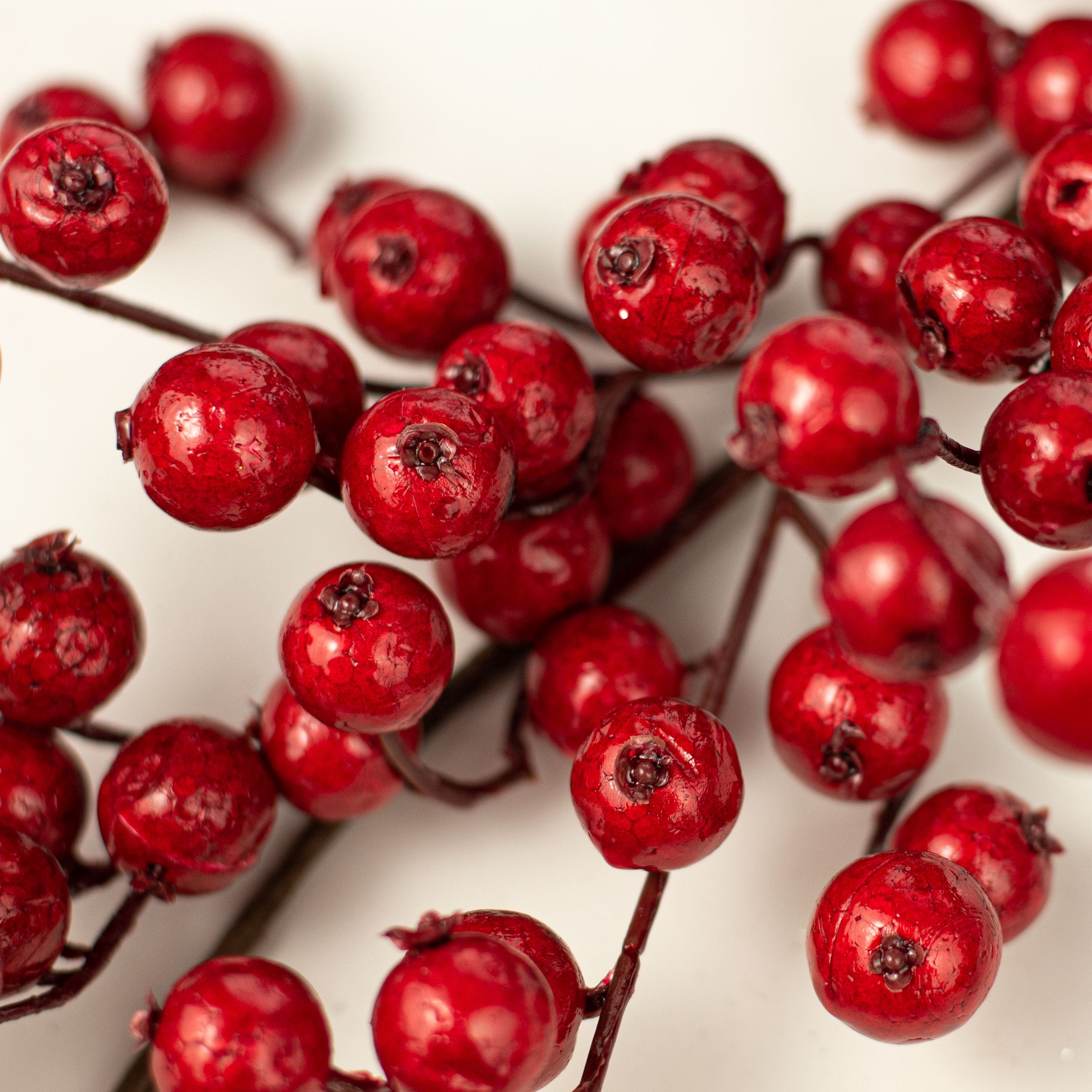 6' Crabapple Berry Garland: Shiny Red detail photo 3