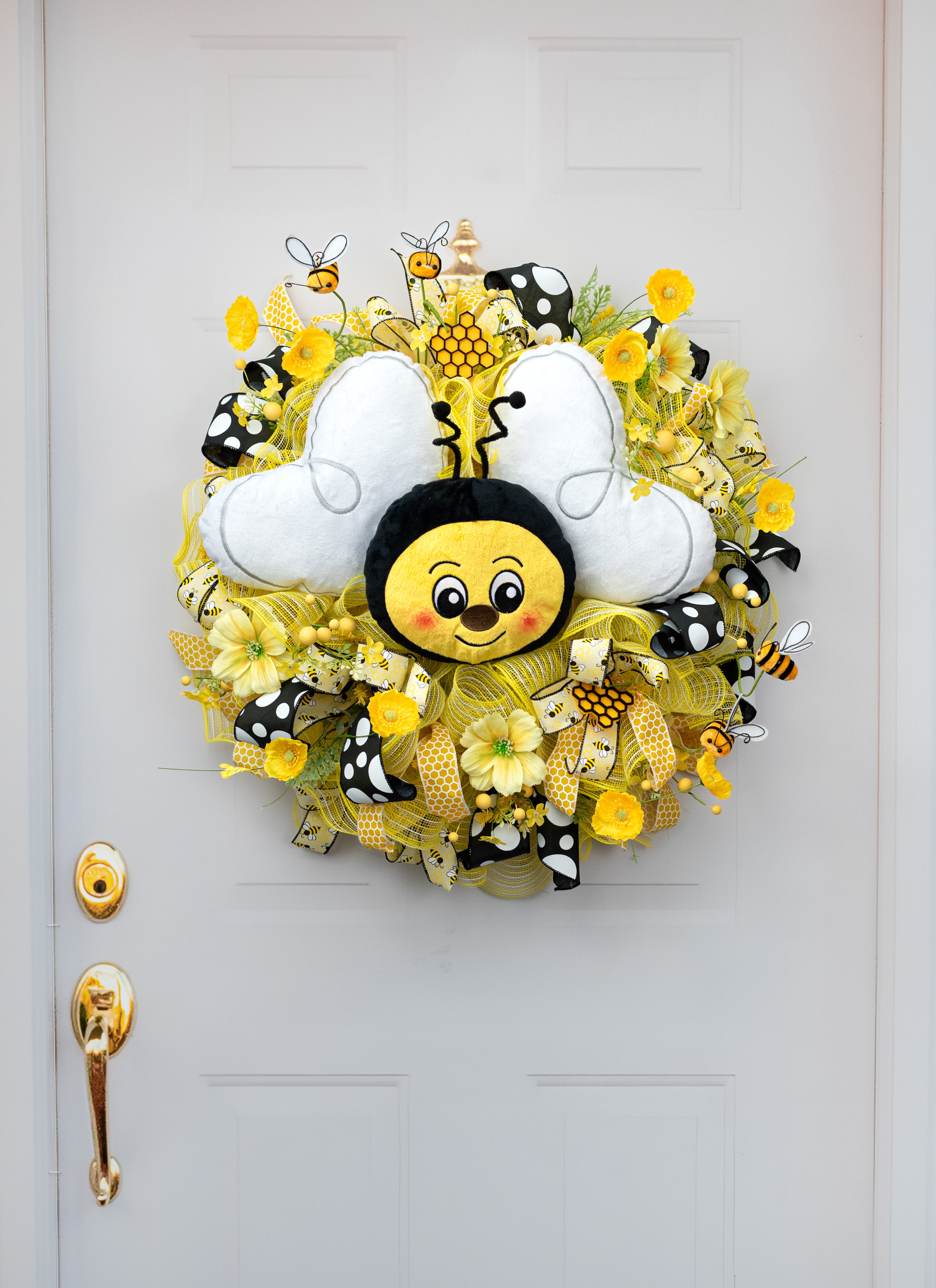 Cute Bumblebee Wreath Decorating Kit (3 Pieces) detail photo 4