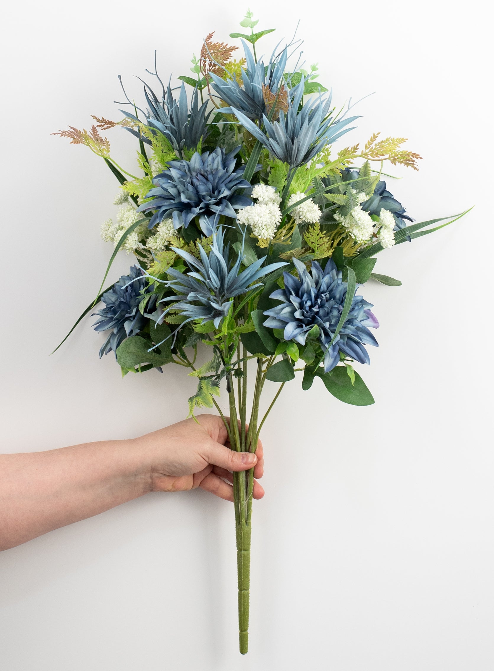 24" Dahlia & Epiphyllum Bush: Dusty Blue detail photo 3