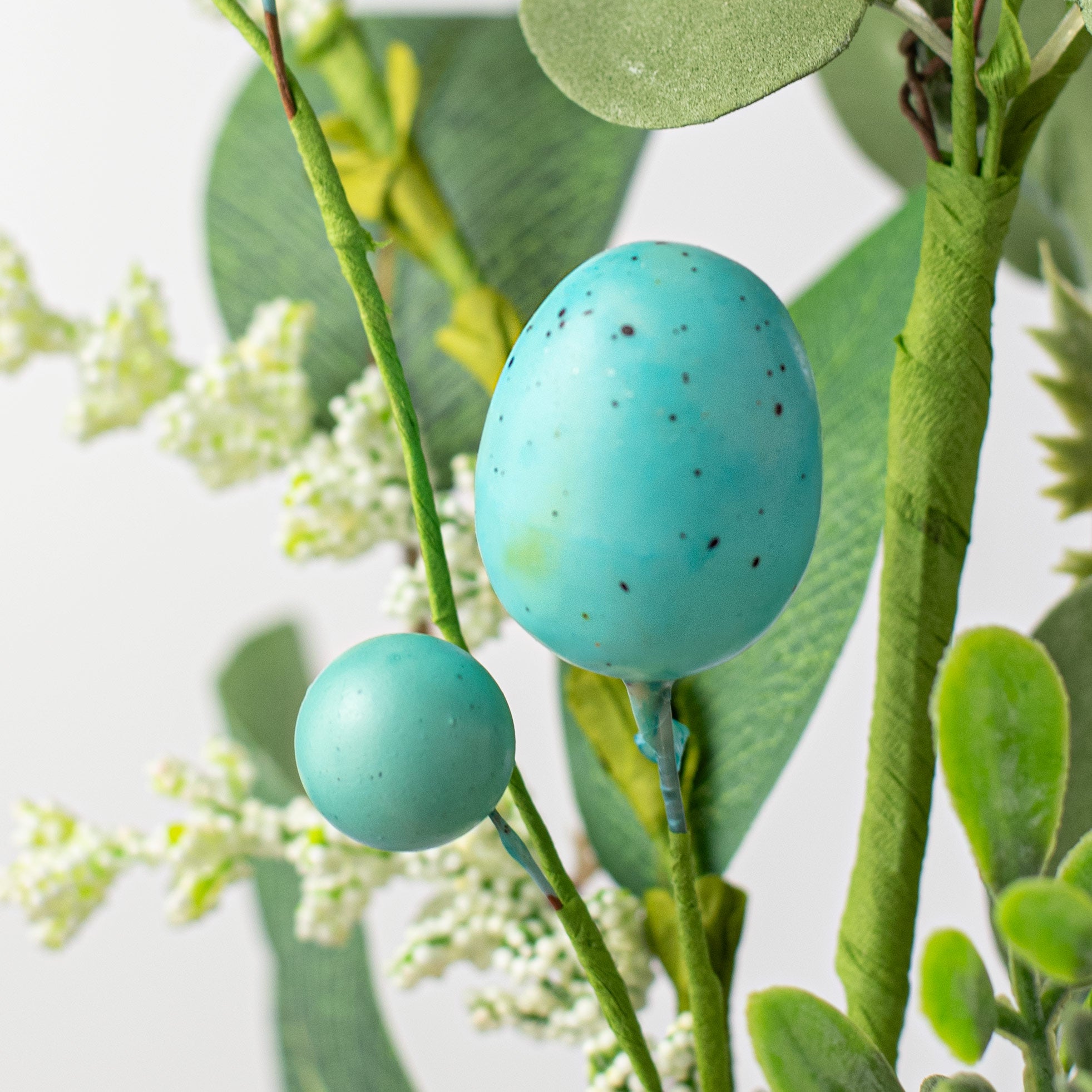 19" Eggs with Heather & Greenery Bush: Blue & Pink detail photo 4