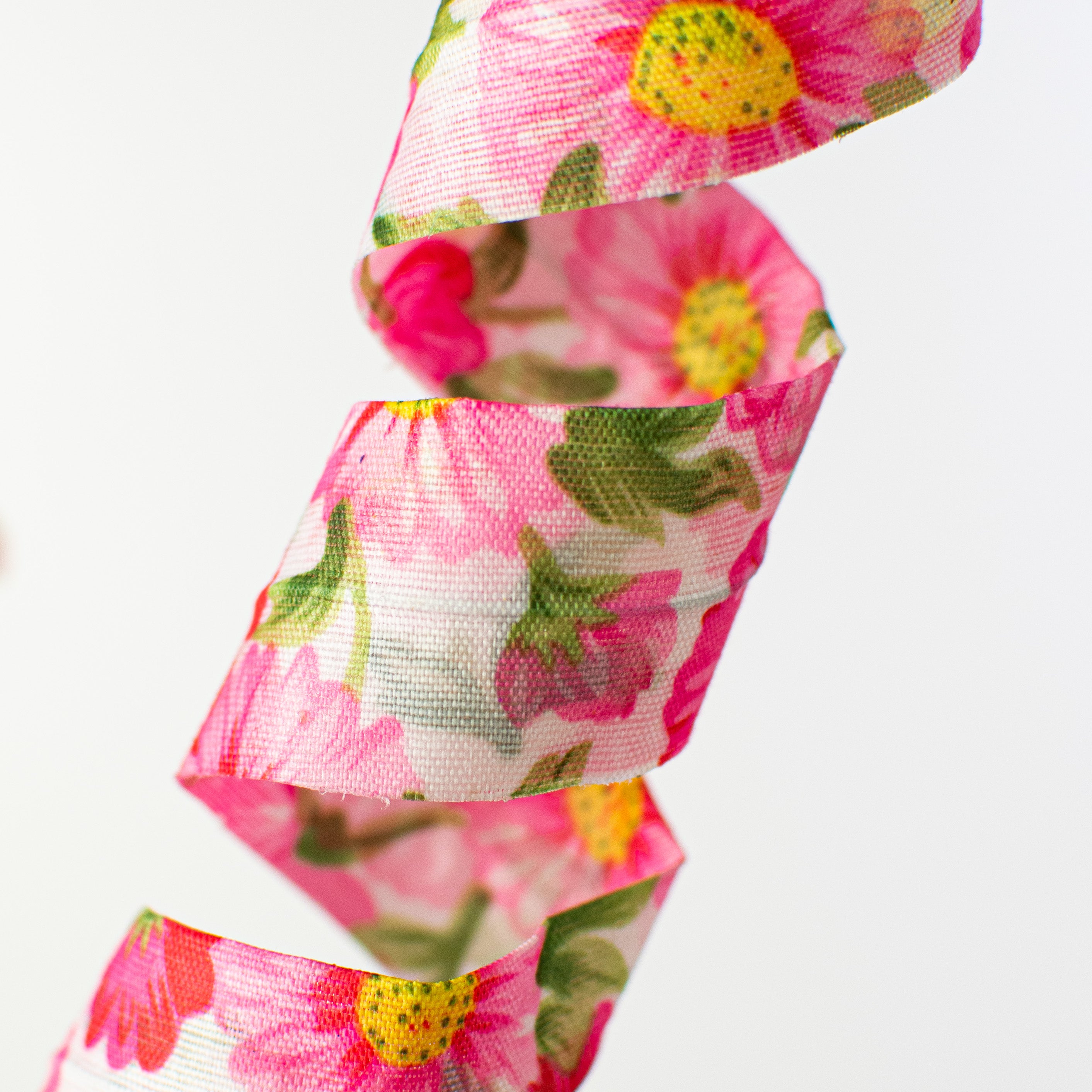 24" Fabric Curl Spray: Floral Pink Lifestyle Photo