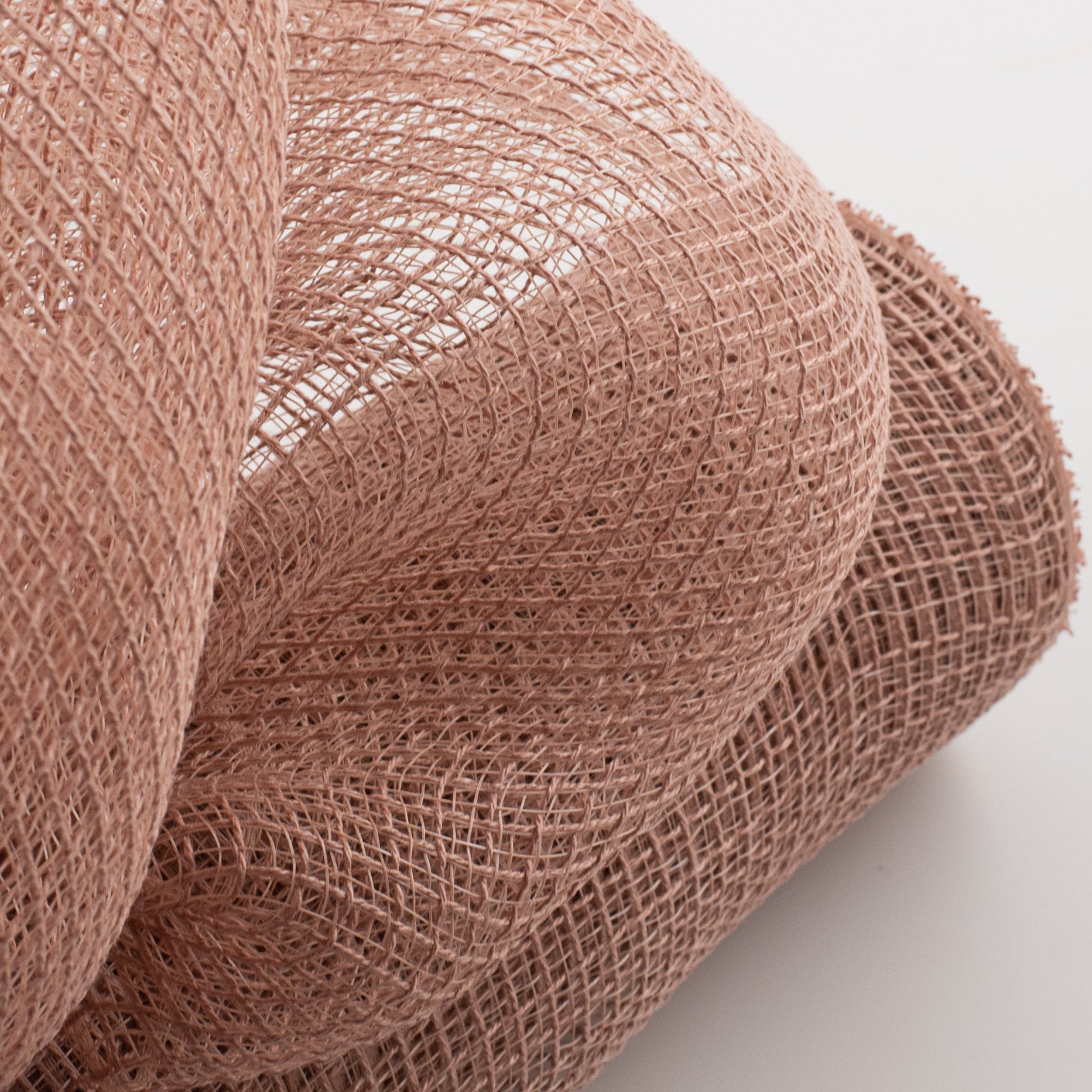 21" Fabric Mesh: Mauve Lifestyle Photo
