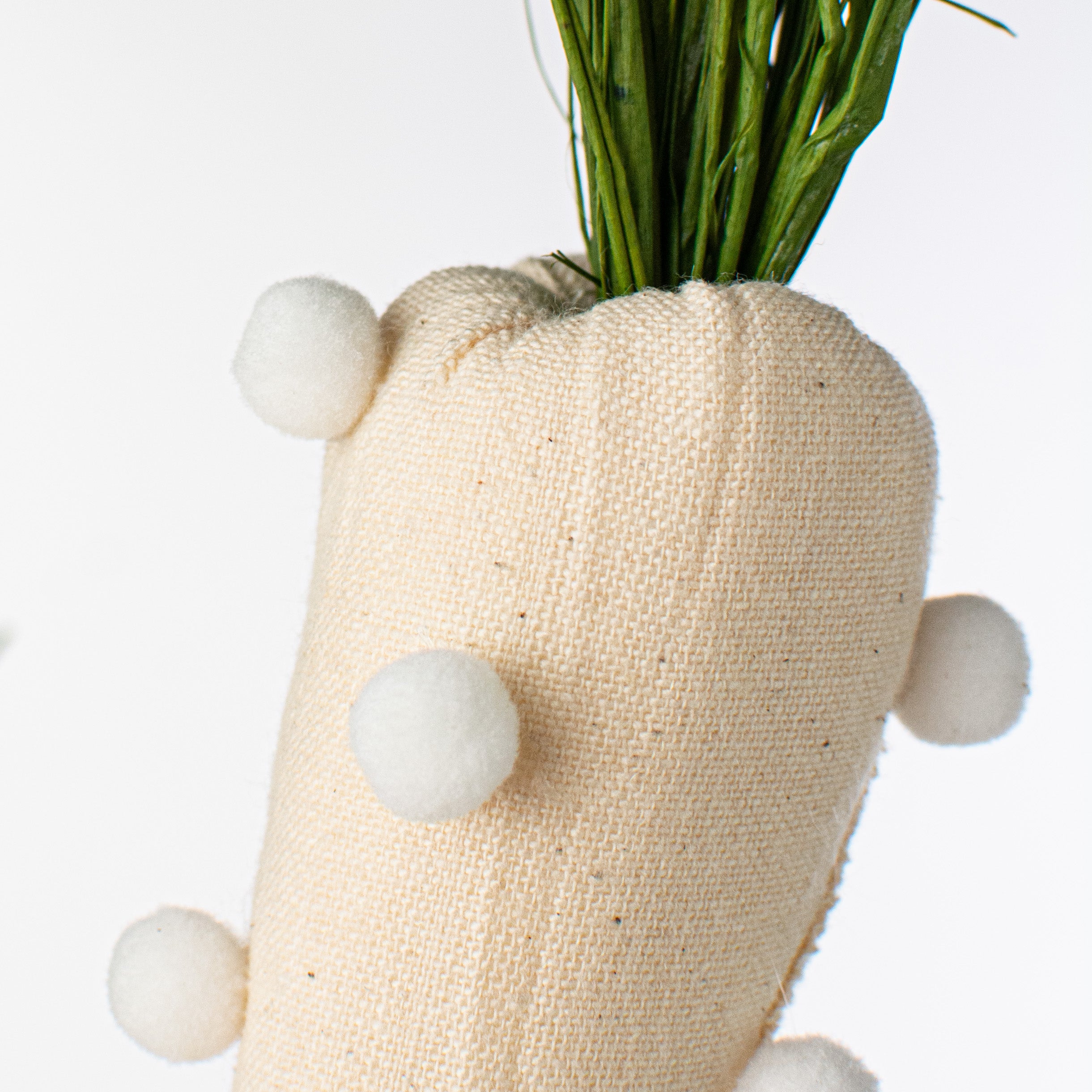 30" Felt Ball Carrot Spray: Cream Lifestyle Photo