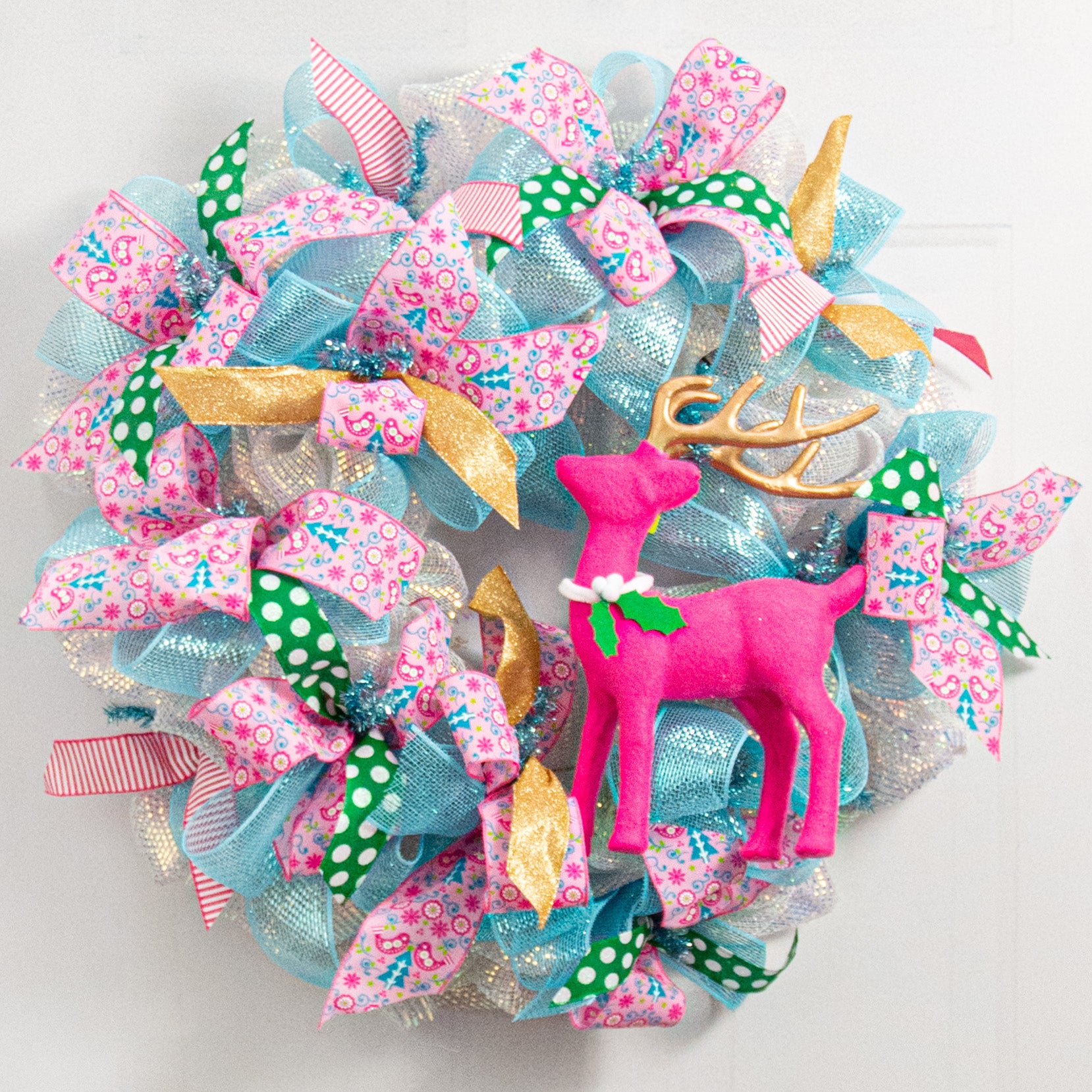 12" Felt Deer Decoration: Hot Pink & Gold Lifestyle Photo