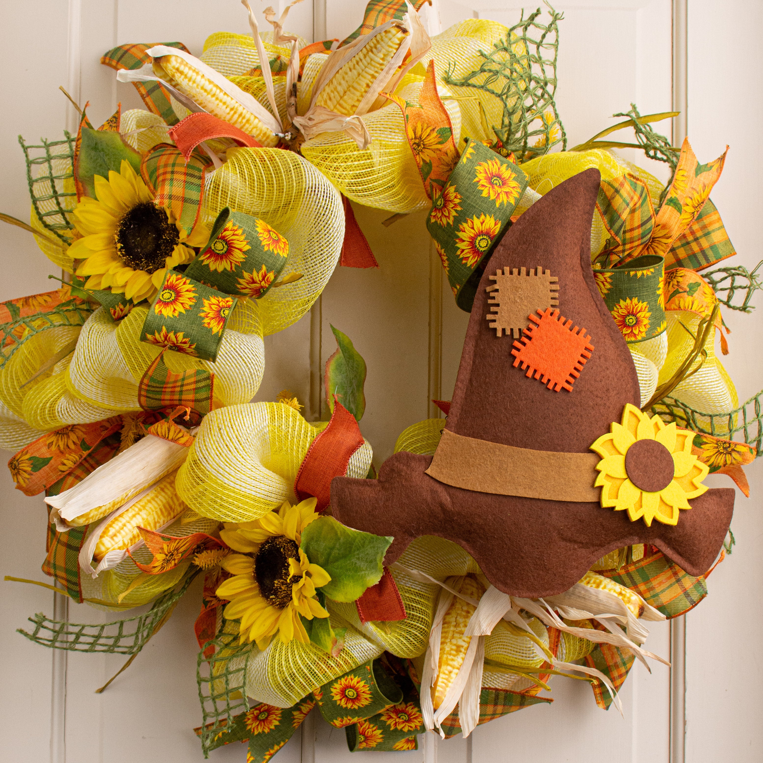 14" Felt Scarecrow Hat Wreath Accent Lifestyle Photo
